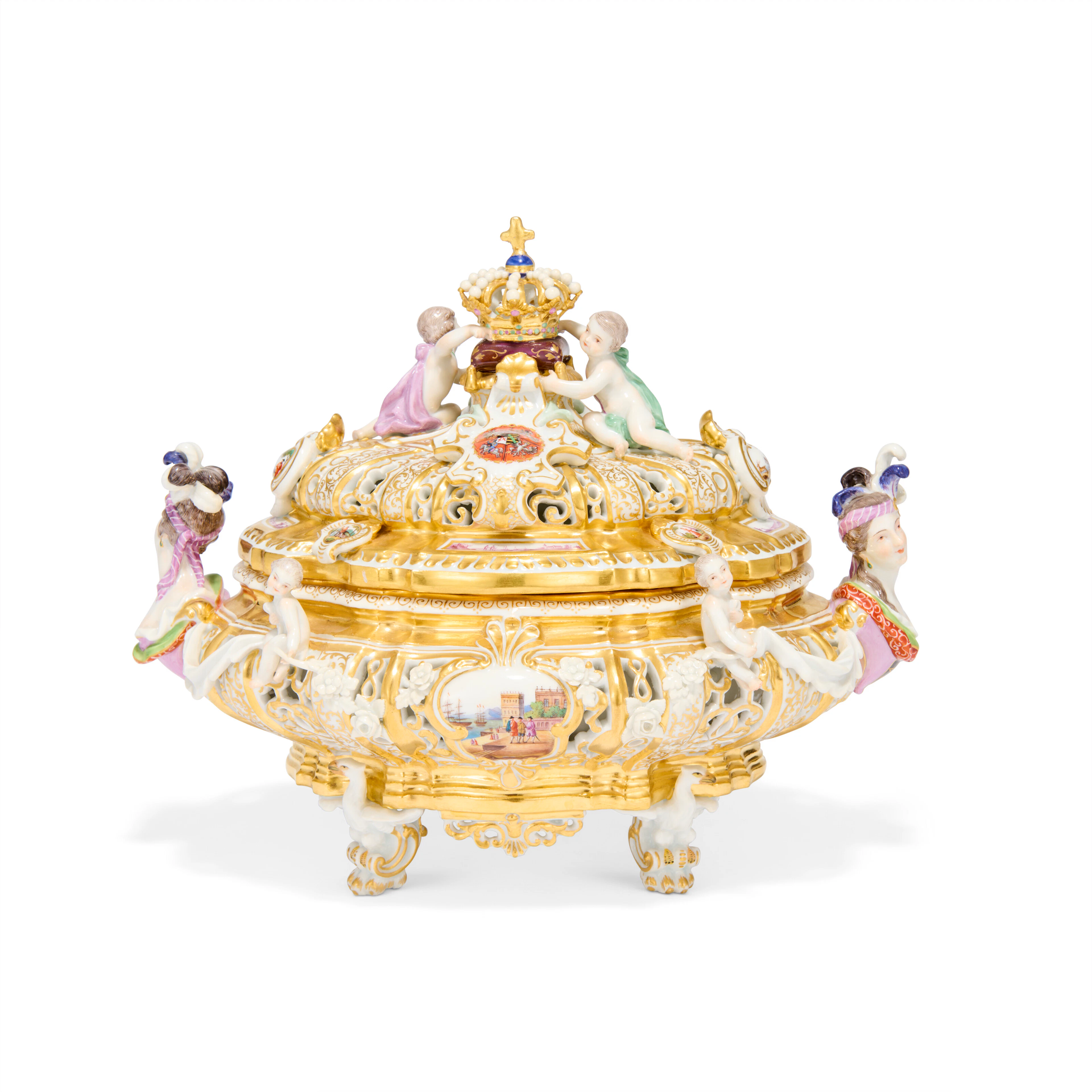 A Meissen Armorial Reticulated Box and Cover (Drüselkätschen)