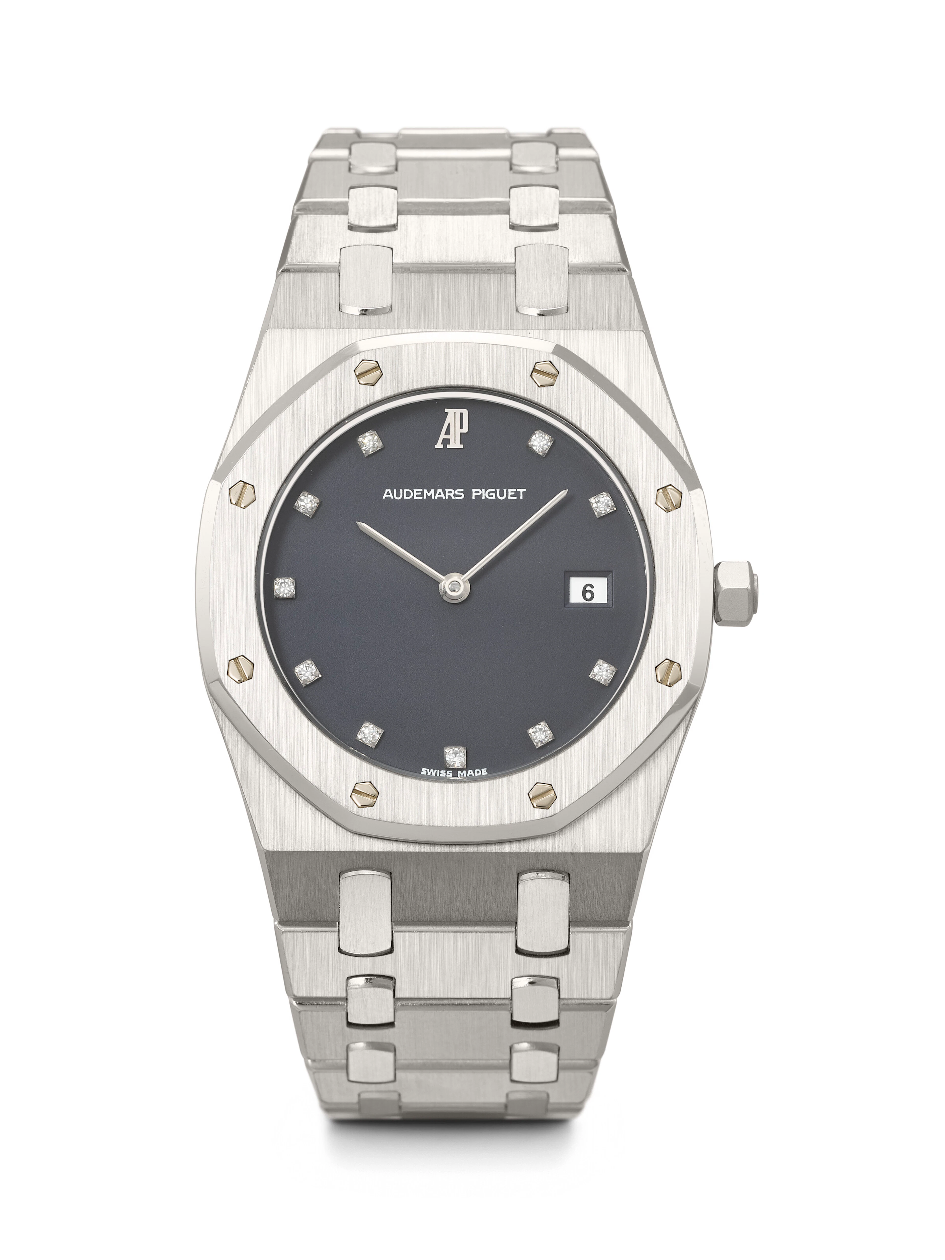 AUDEMARS PIGUET. A VERY RARE AND ATTRACTIVE PLATINUM AND DIAMOND-SET