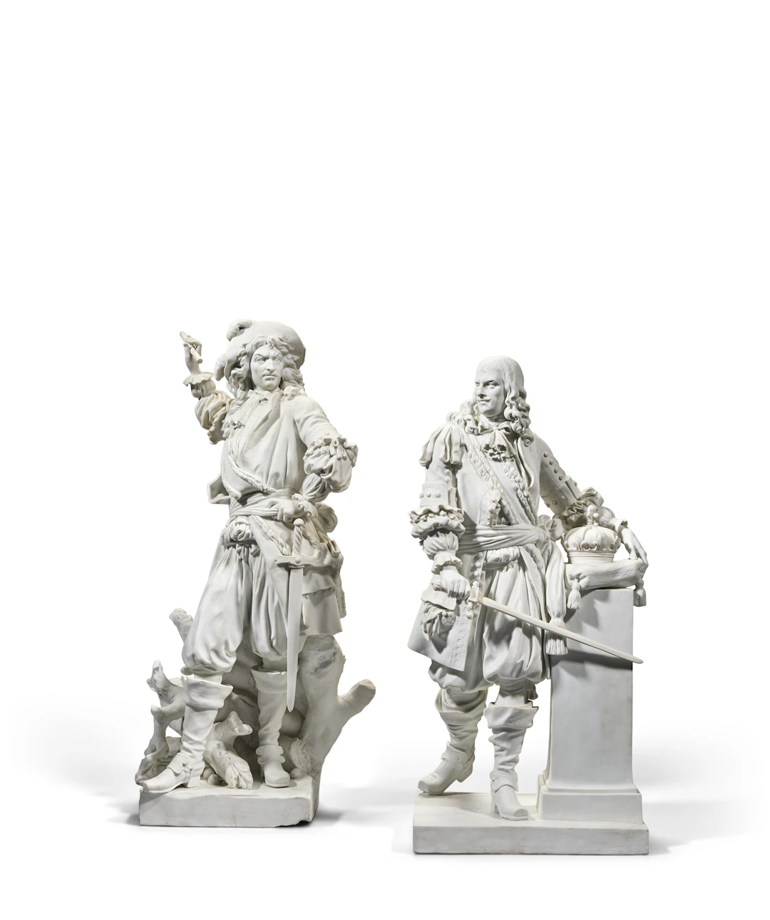 Deux Figures En Biscuit De Porcelaine Dure De La série Des Grands