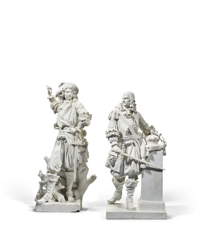 Deux Figures En Biscuit De Porcelaine Dure De La série Des Grands