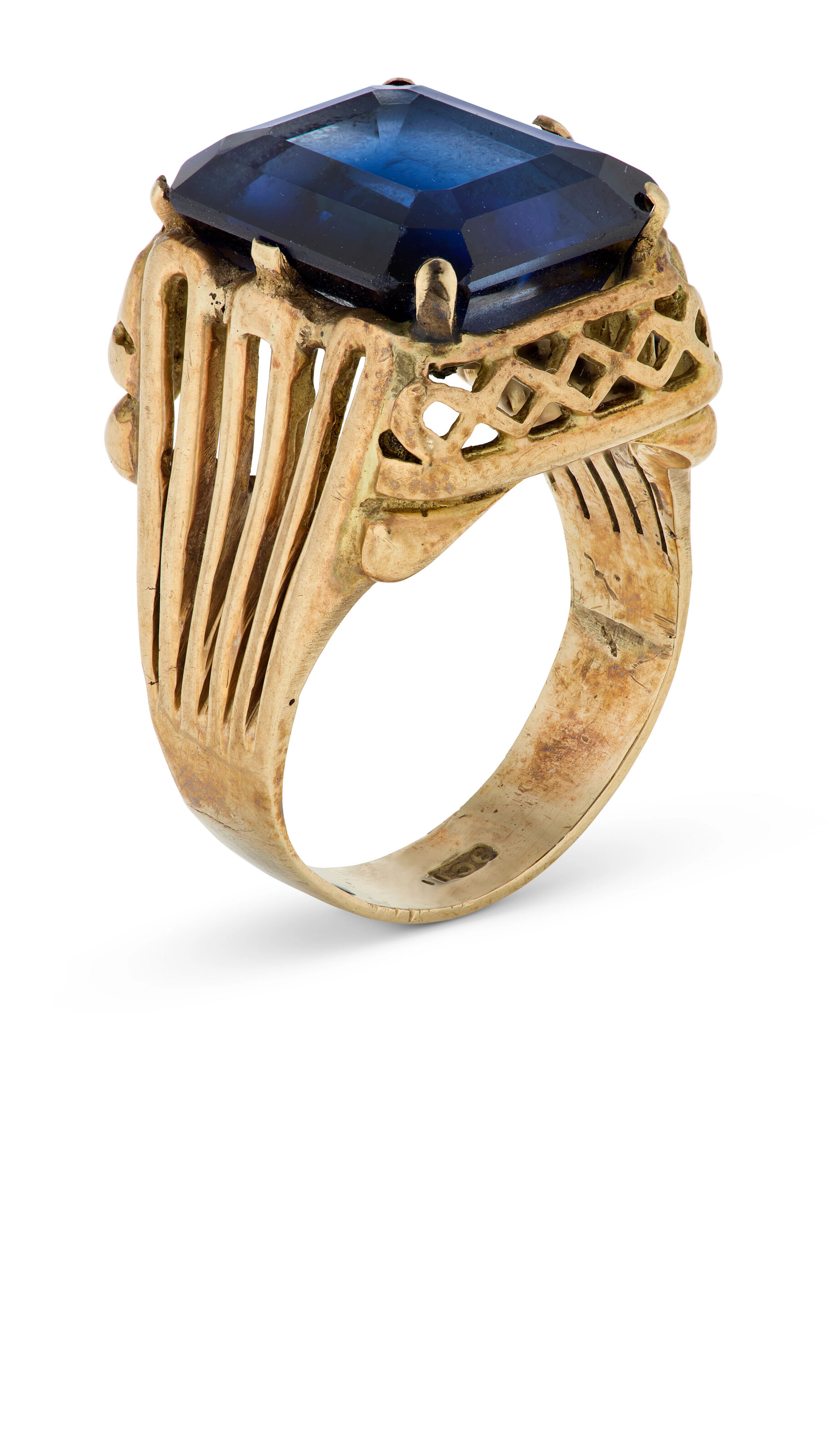 RINGO STARR: A PINKY RING WORN DURING HIS CAREER WITH THE BEATLES