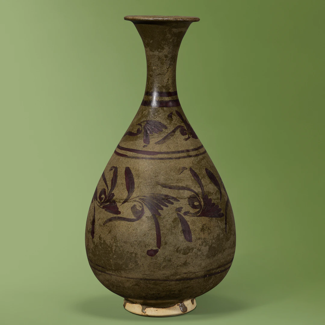 A Cizhou-Type Brown Painted Pear-Shaped Vase, Yuhuchunping
