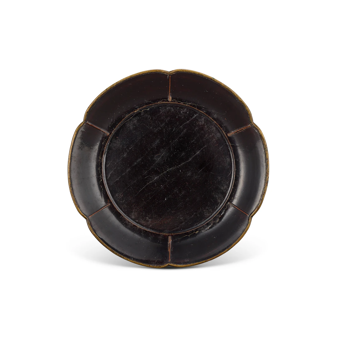 A Black Lacquer Mallow-Form Dish