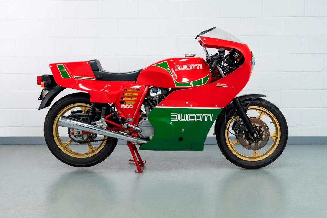 1983 Ducati 900 Mike Hailwood Replica