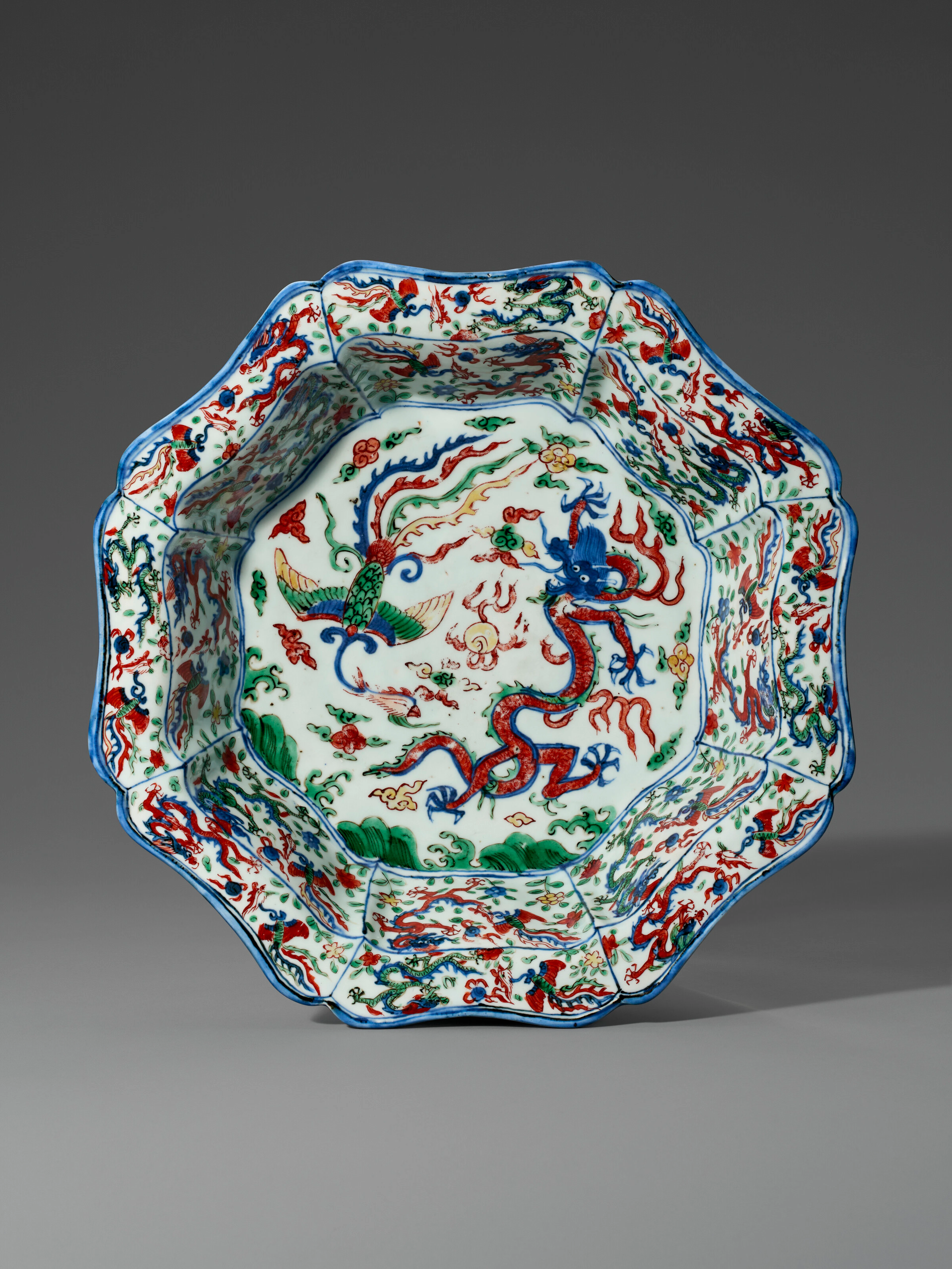 A Rare Wucai 'Dragon and Phoenix' Octafoil Basin
