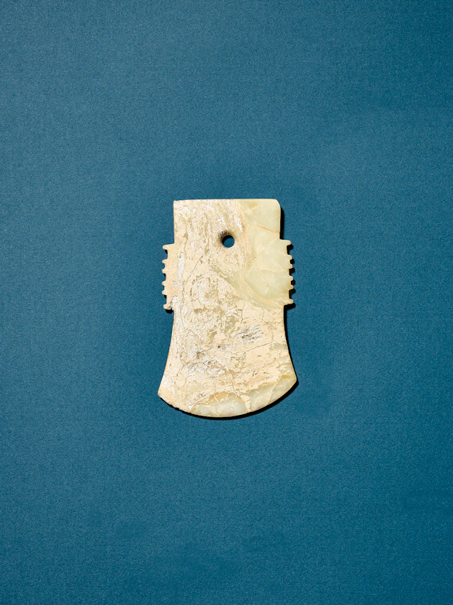A Jade Ceremonial Axe, Qi