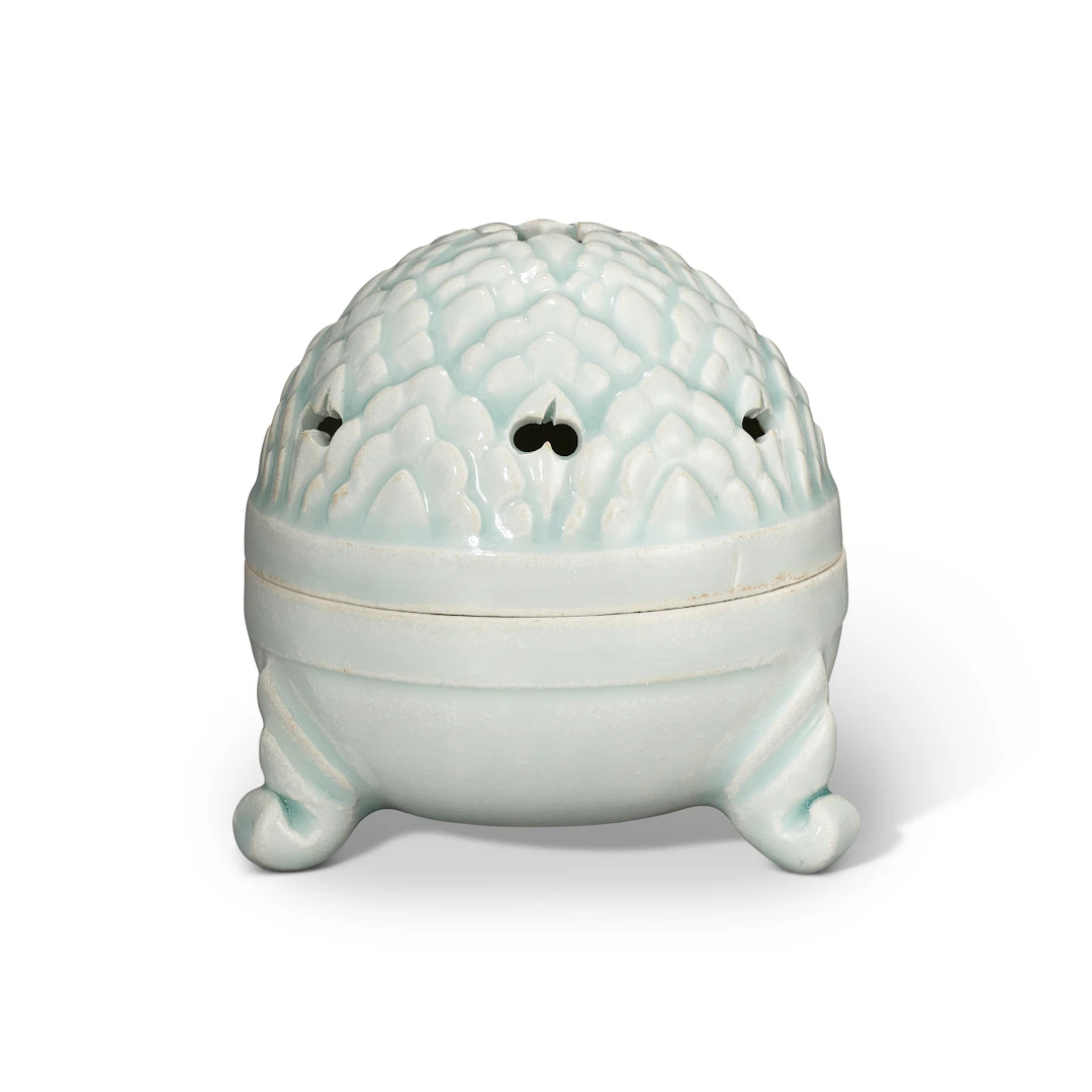 A Small Qingbai 'Hill' Incense Burner and Cover, Boshanlu