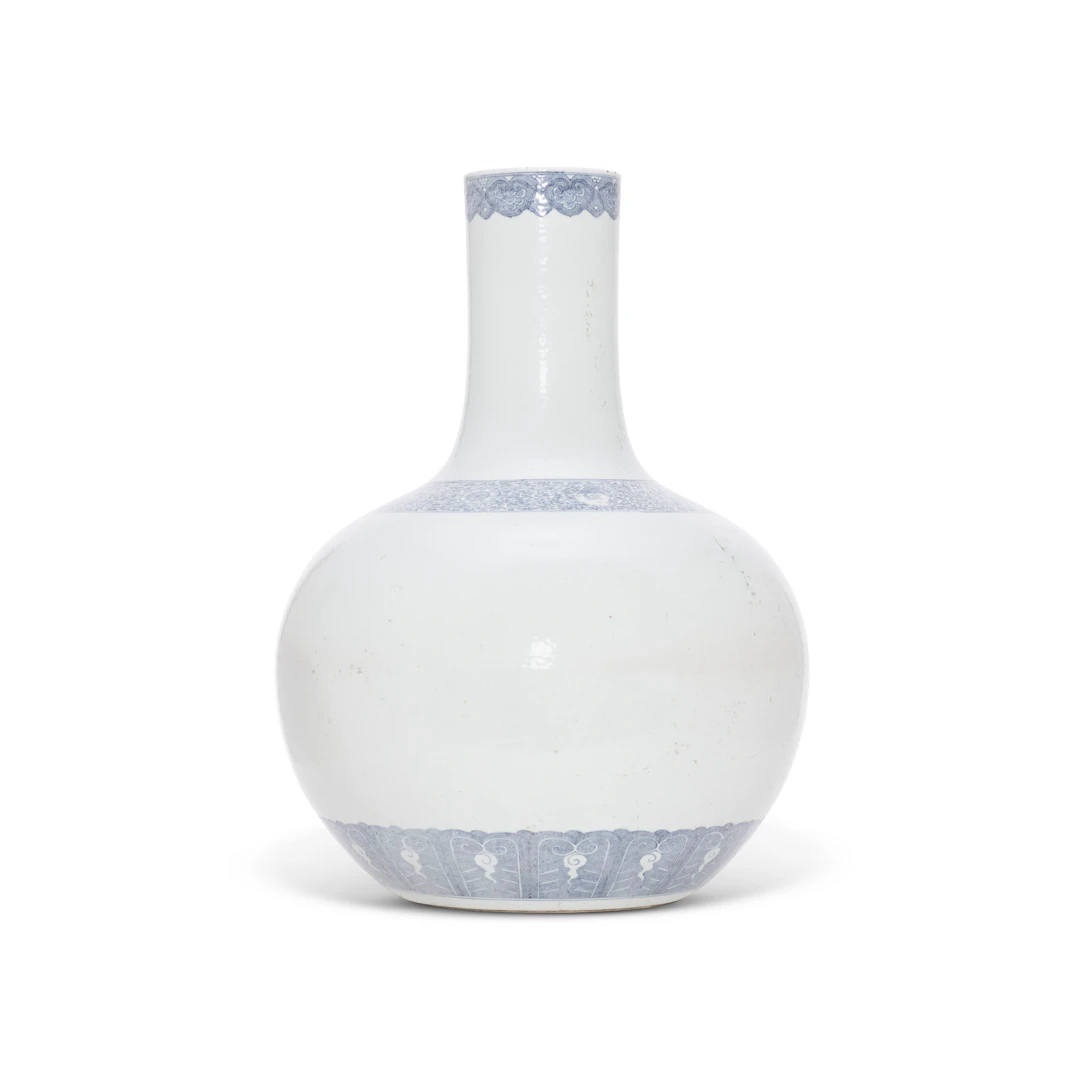 A Large Blue and White ‘ Bajixiang ’ Tianqiuping
