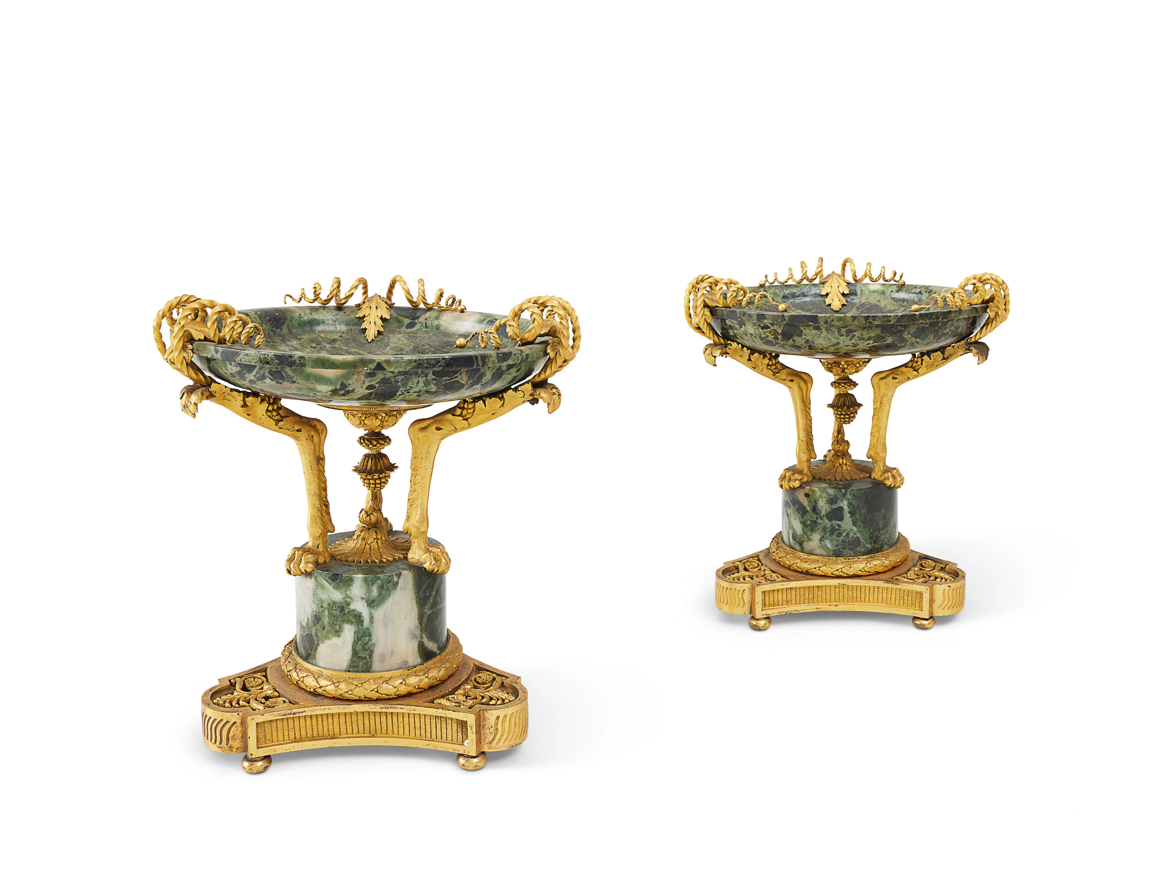 PAIRE DE COUPES MONTÉES D'ÉPOQUE LOUIS XVI