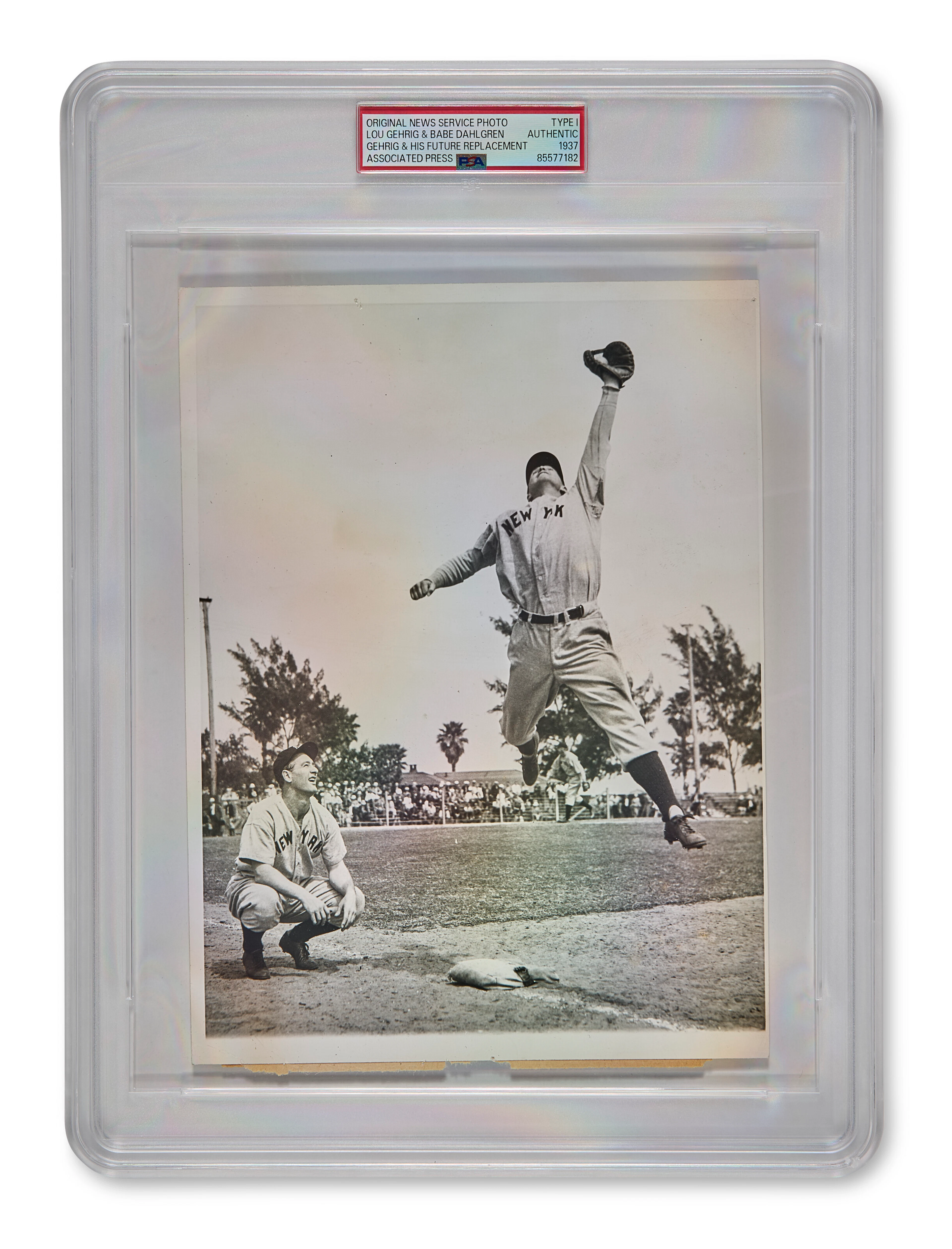 LOU GEHRIG AND BABE DAHLGREN PHOTOGRAPH (PSA/DNA "TYPE I")