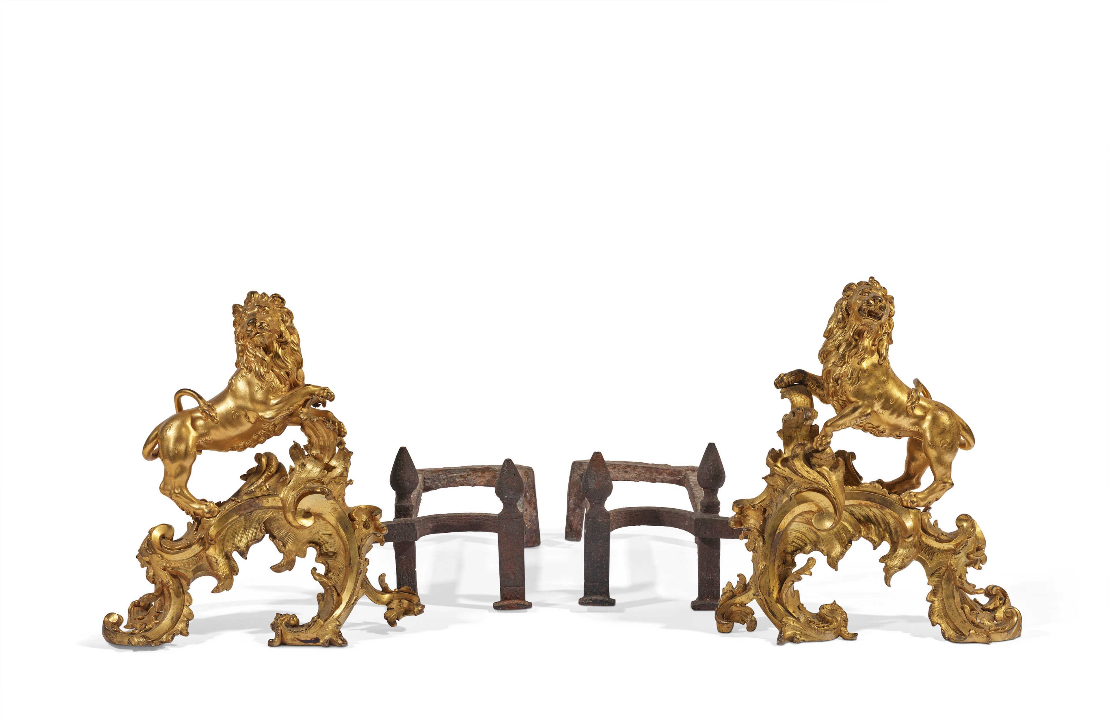Paire De Chenets Aux Lions D'époque Louis Xv
