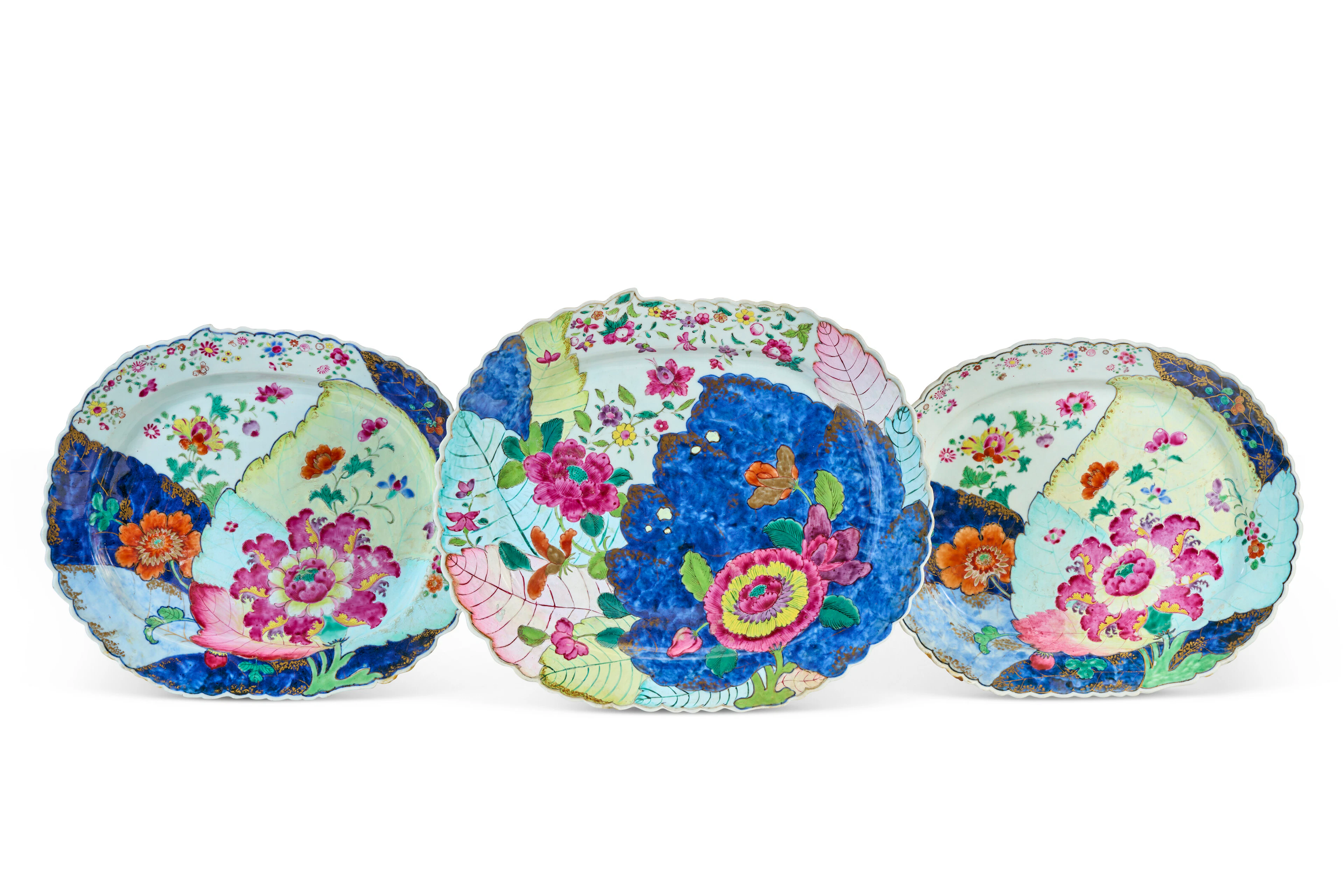Three Chinese Export Porcelain 'Tobacco Leaf' Platters