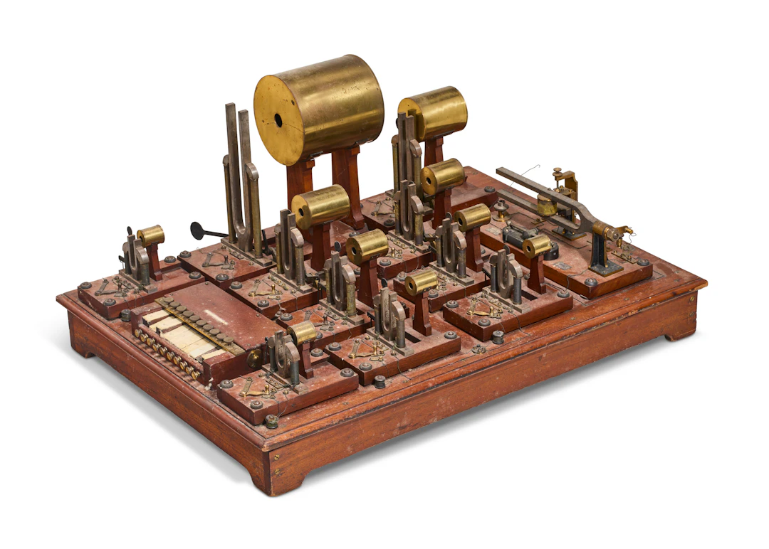Helmholtz Sound Synthesizer