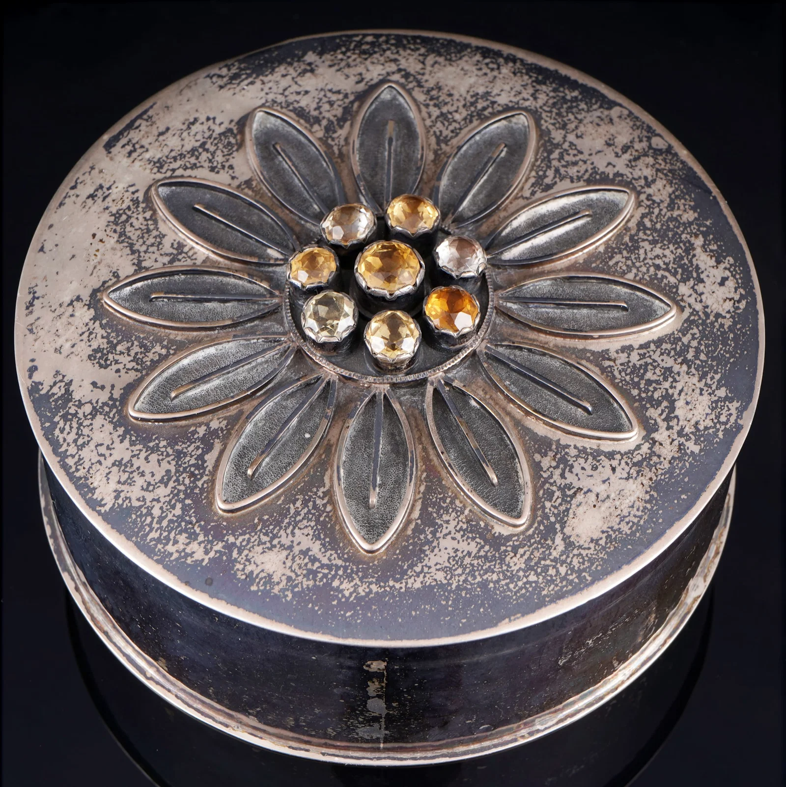 835 silver lidded box with smoky quartz