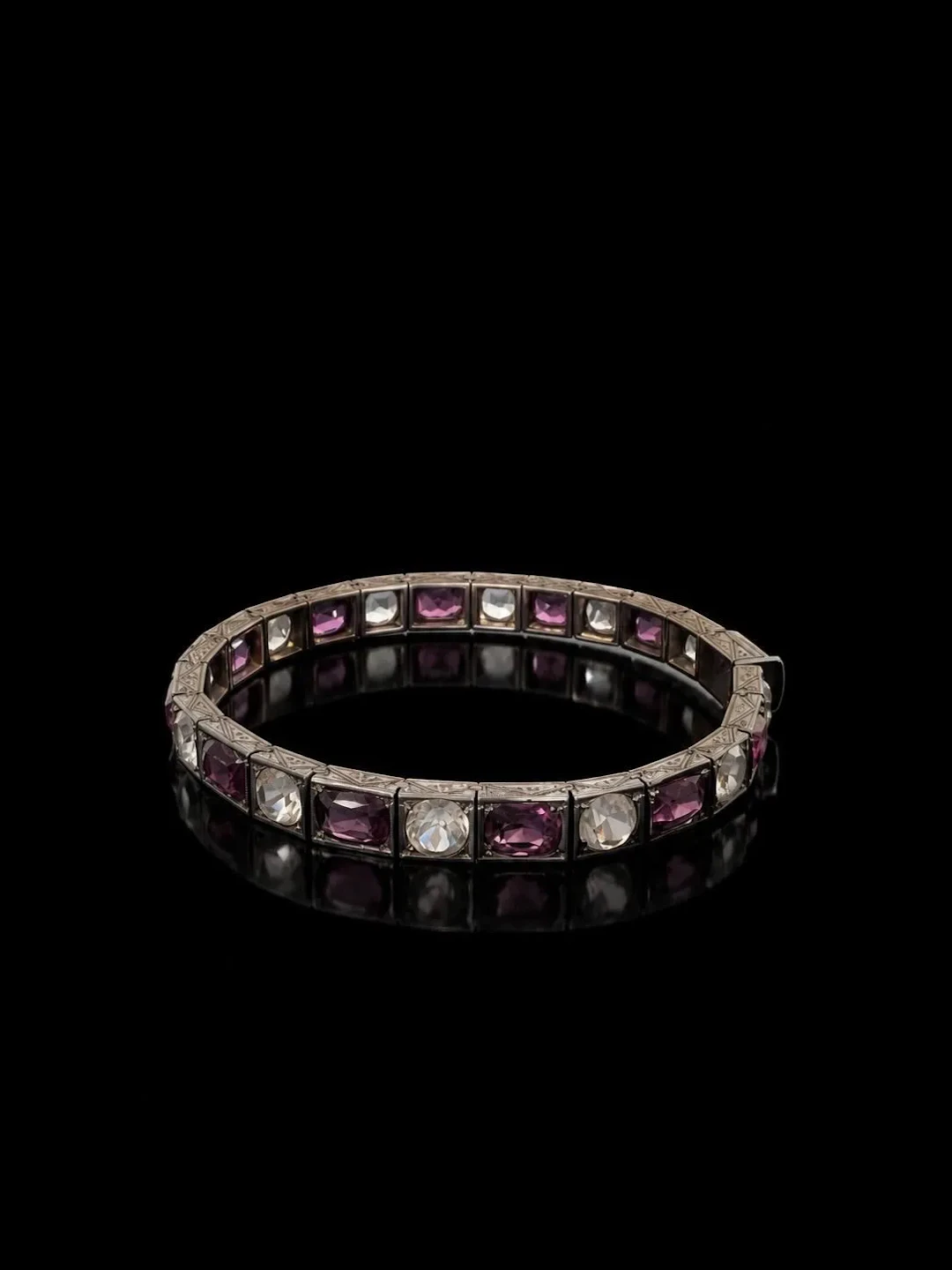 Silver link bracelet set with brilliant-cut white stones and - Lot 18