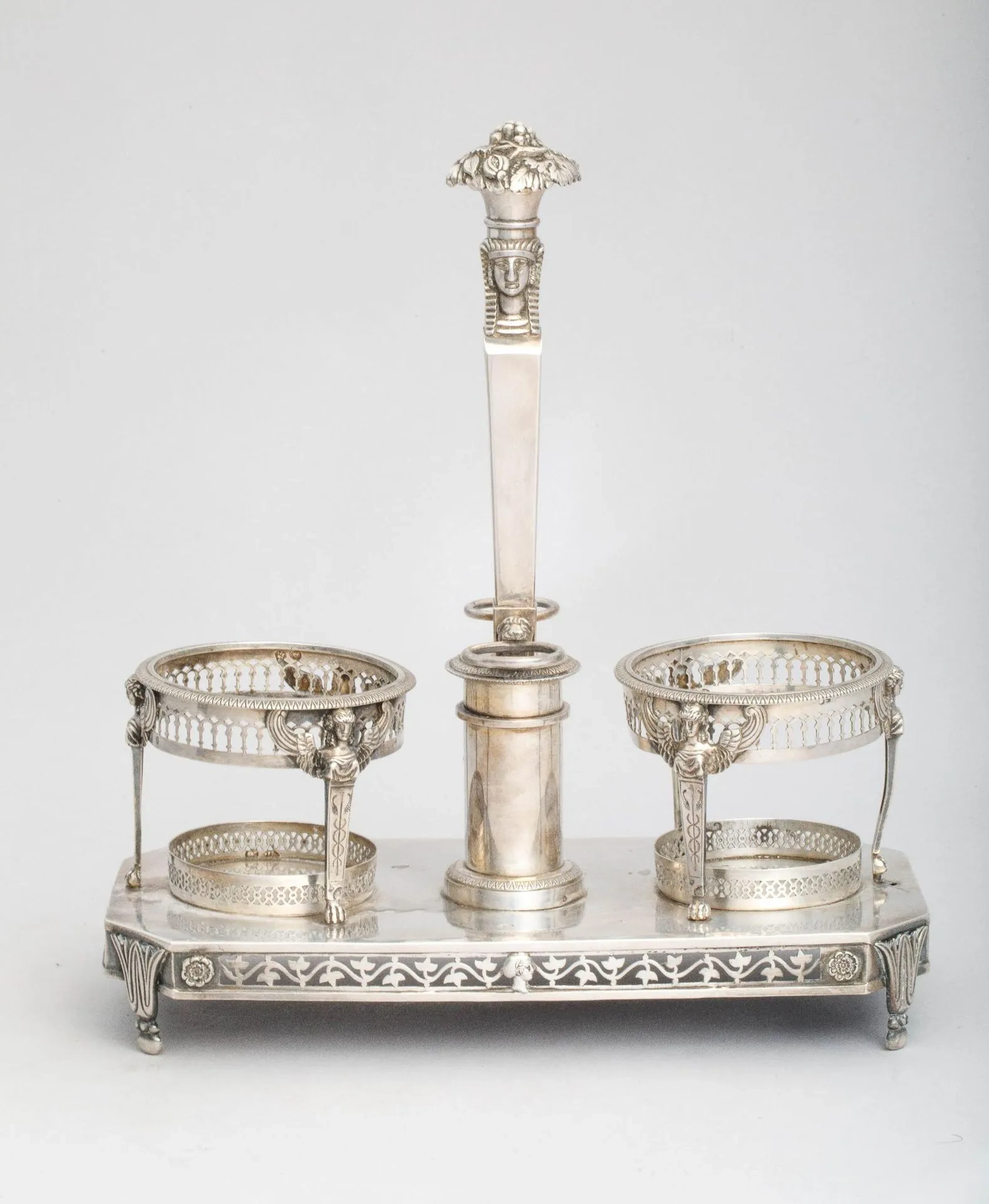 Silver mustard pot holder, Coq hallmark first title and larg - Lot 267