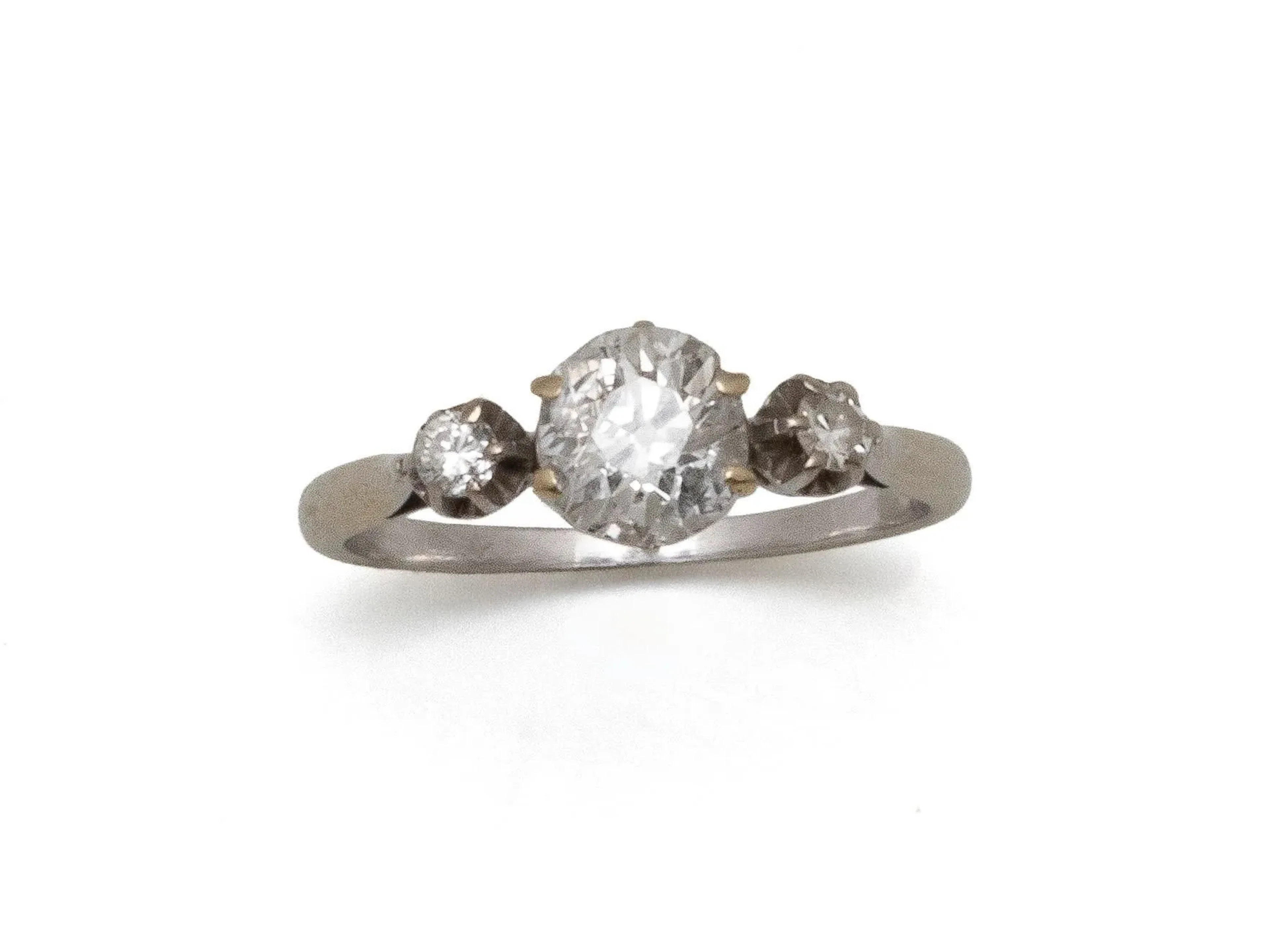 Solitaire ring in rhodium-plated 750 thousandths gold, set w - Lot 196