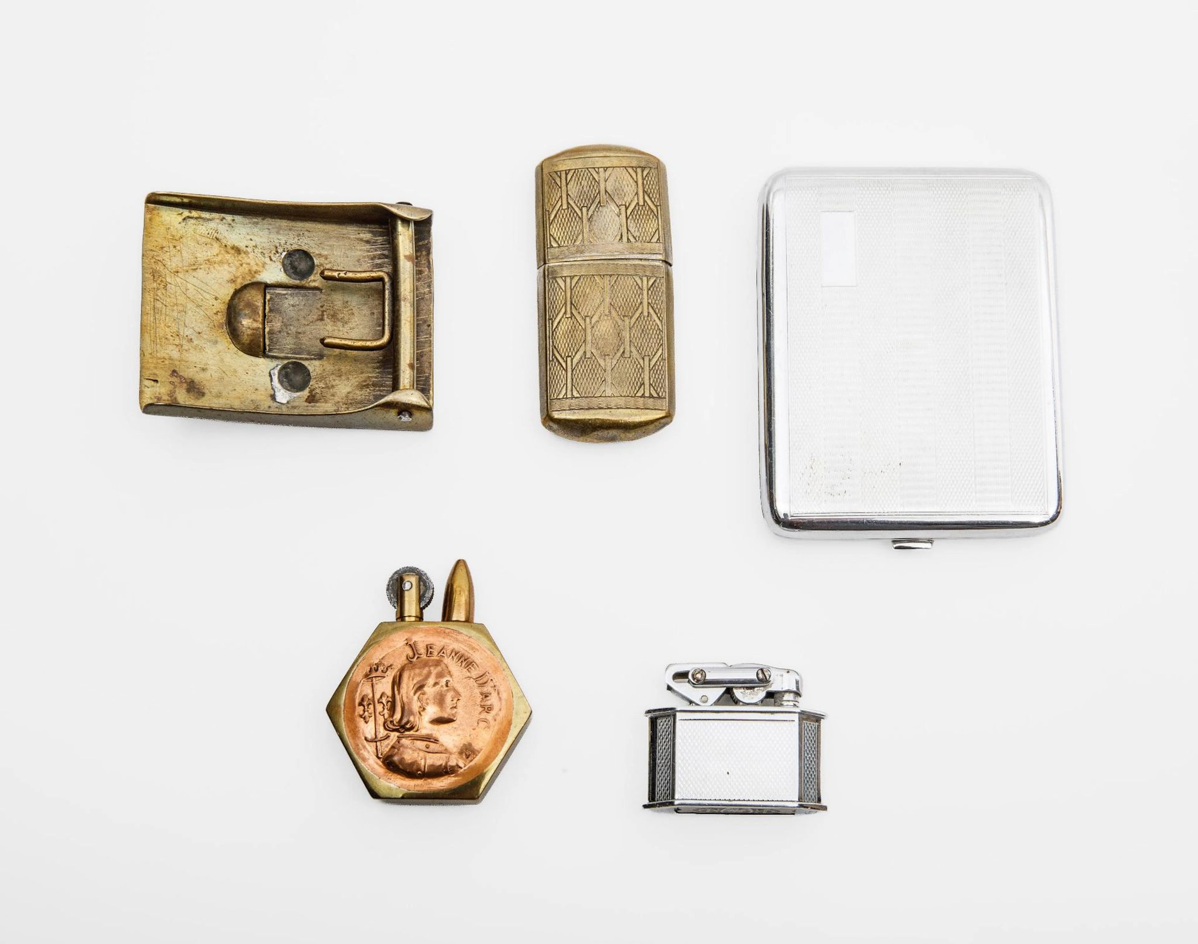 Various military items. - Lot 376