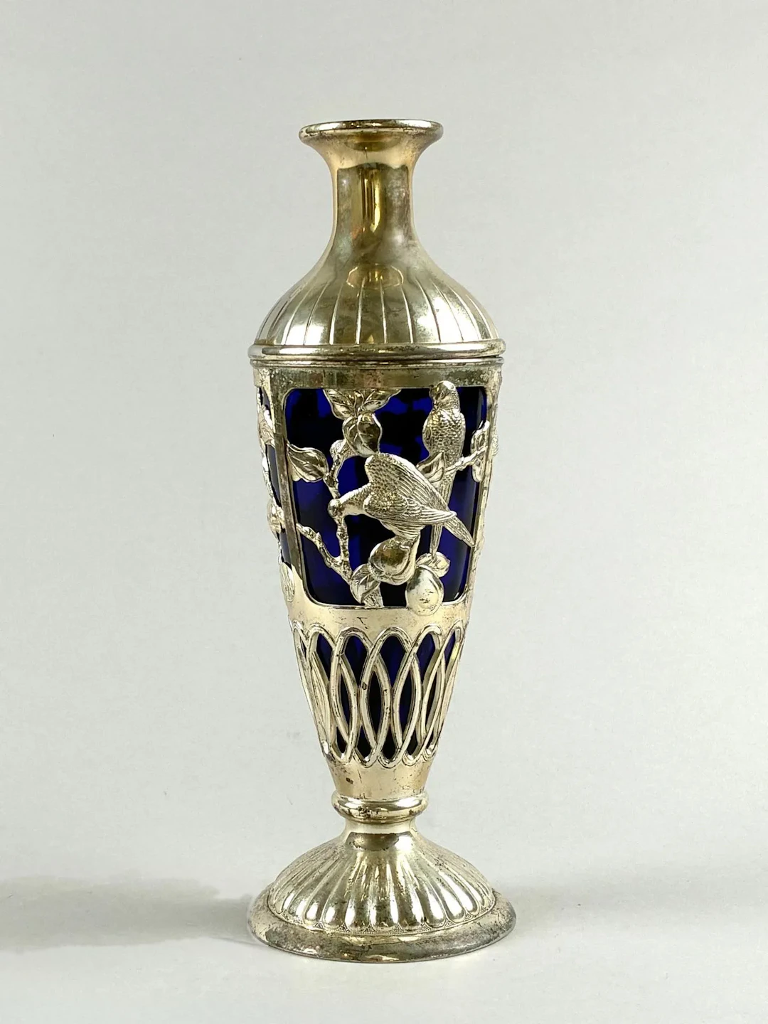 Art Nouveau-style transformation vase - Lot 602
