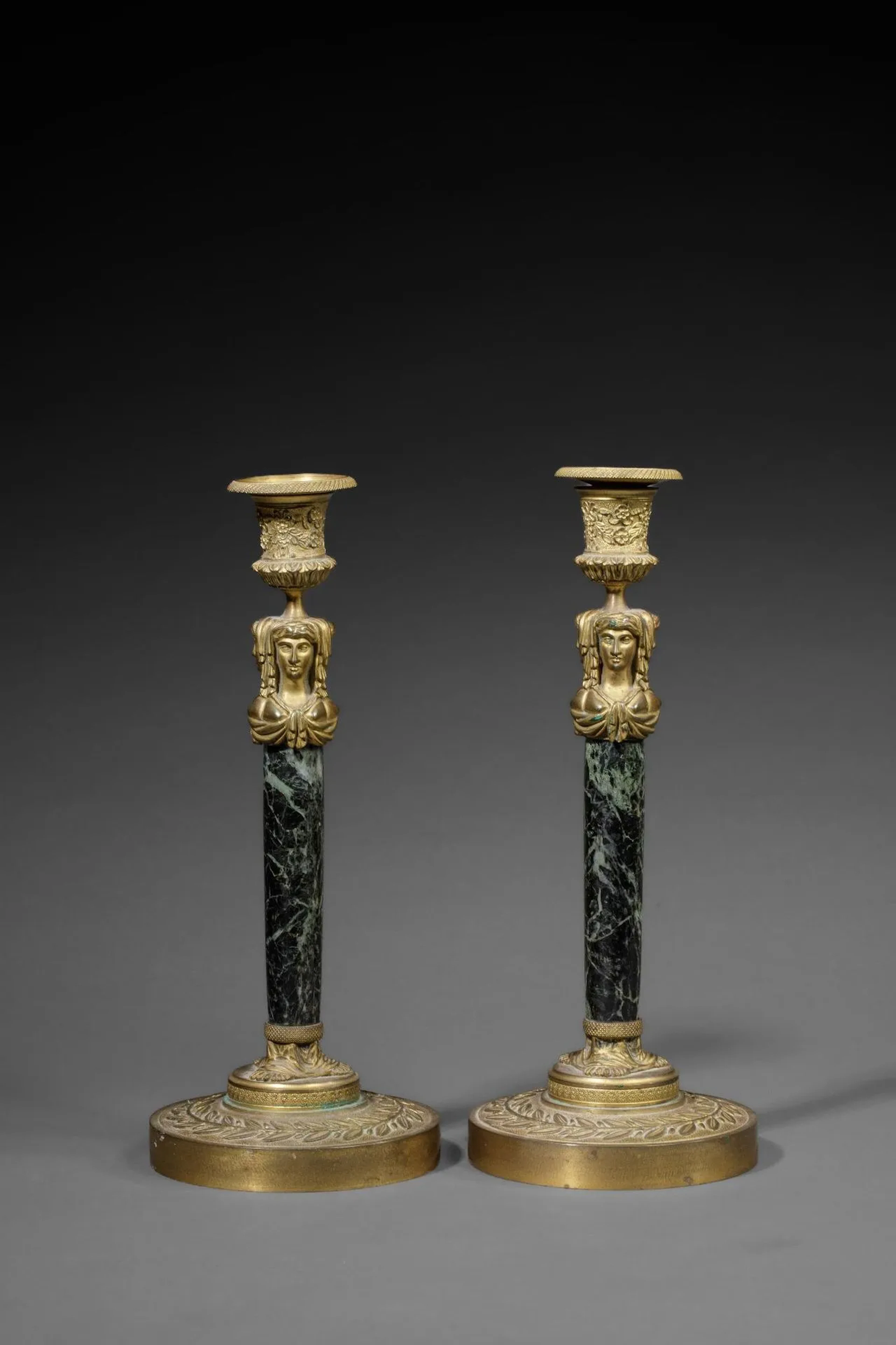 Pair of circular candlesticks in gilded bronze and sea-green - Lot 169