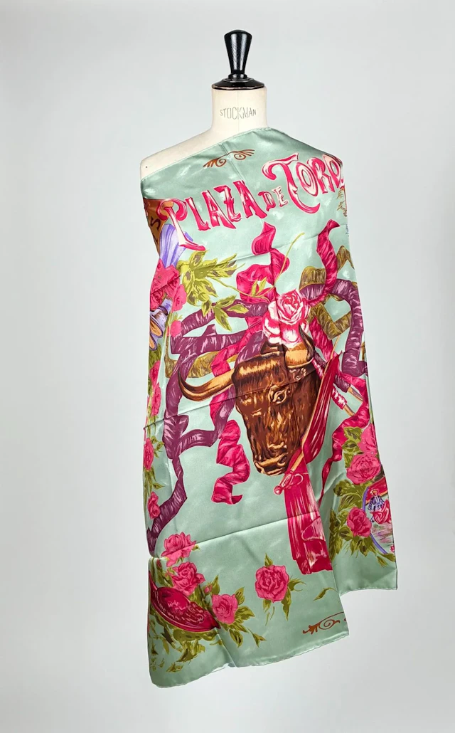 CHRISTIAN LACROIX - Lot 8