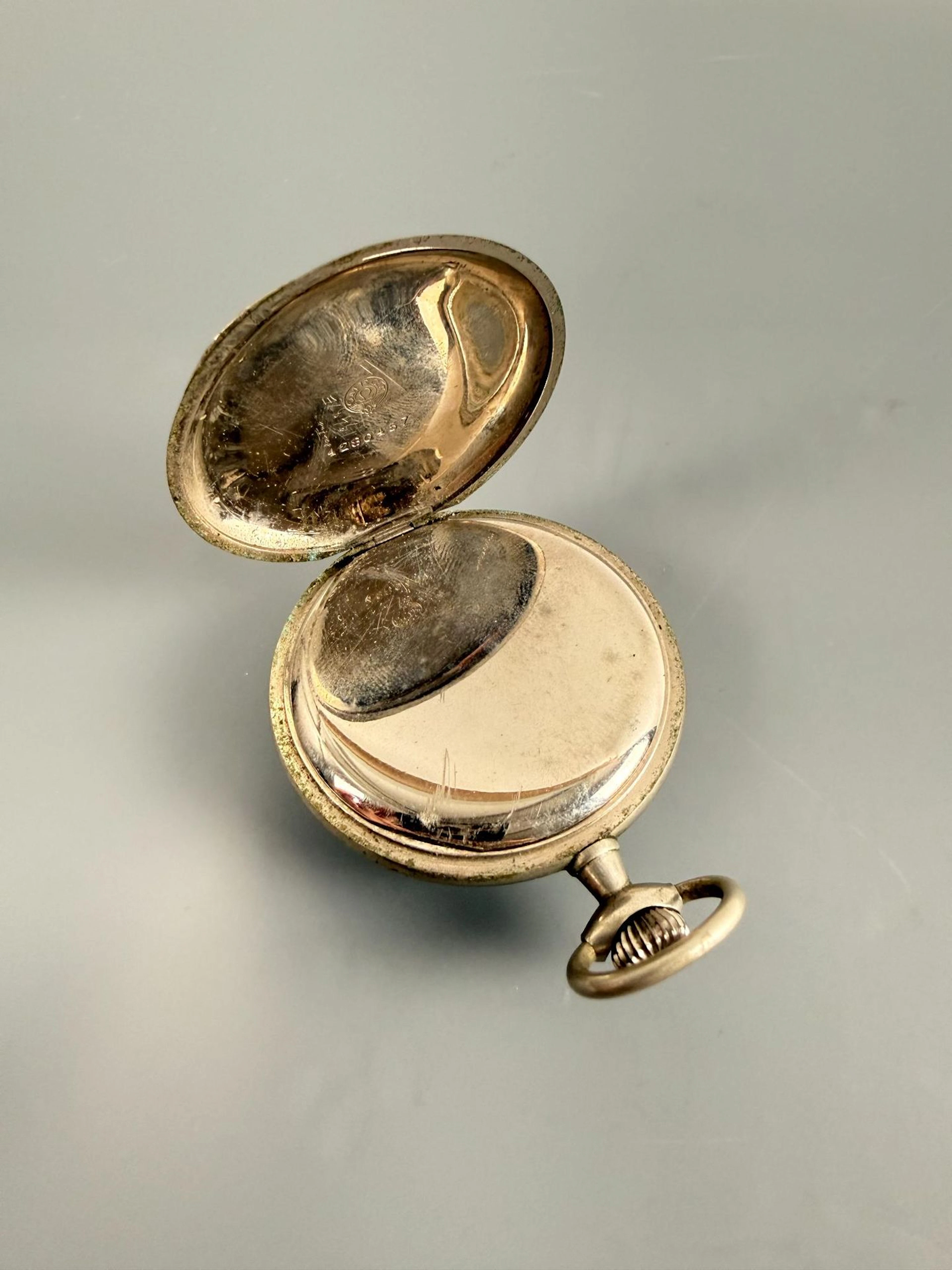 OMEGA - Lot 105