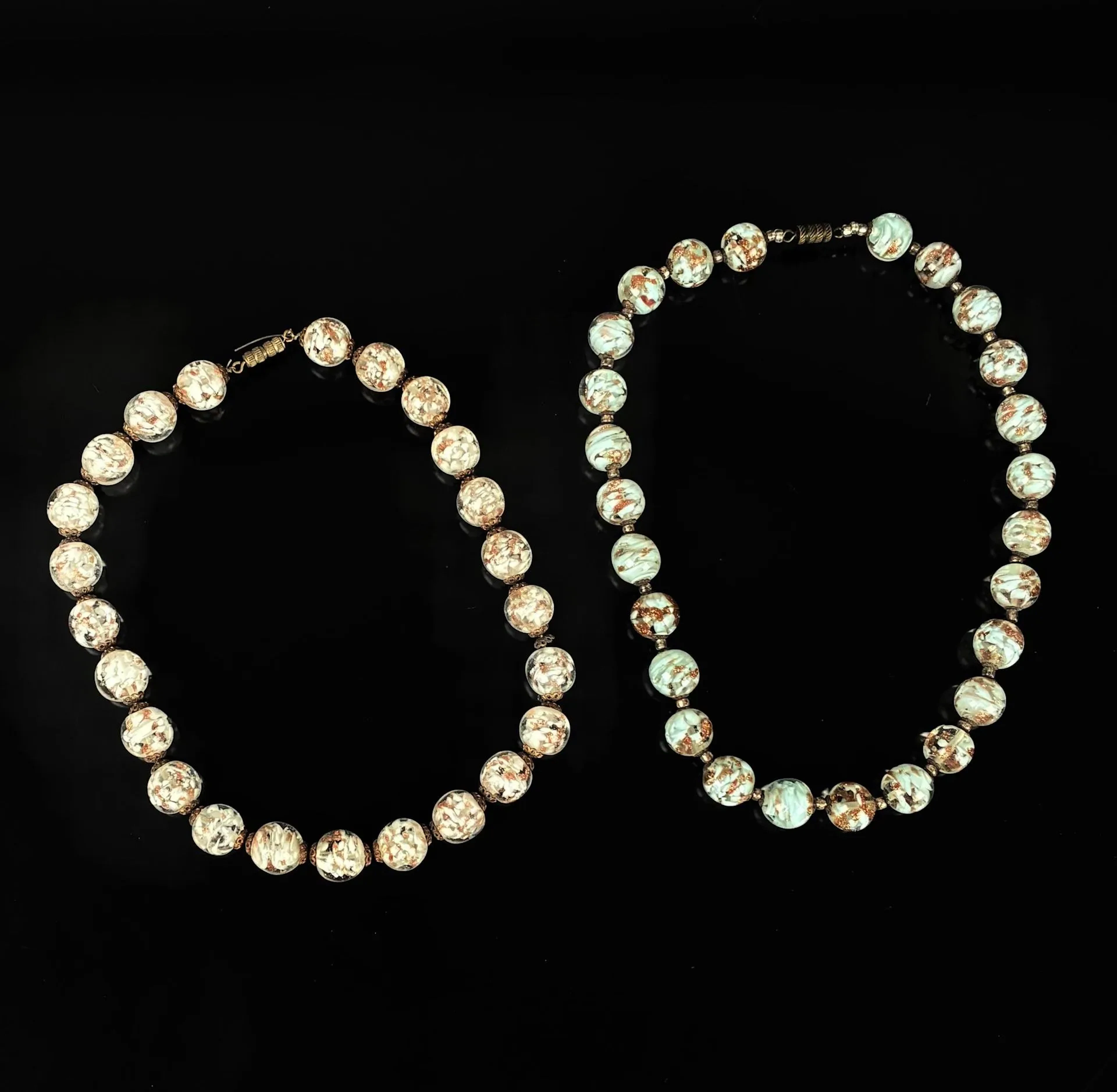 Set of 2 necklaces made of Murano-style glass beads with inc - Lot 143