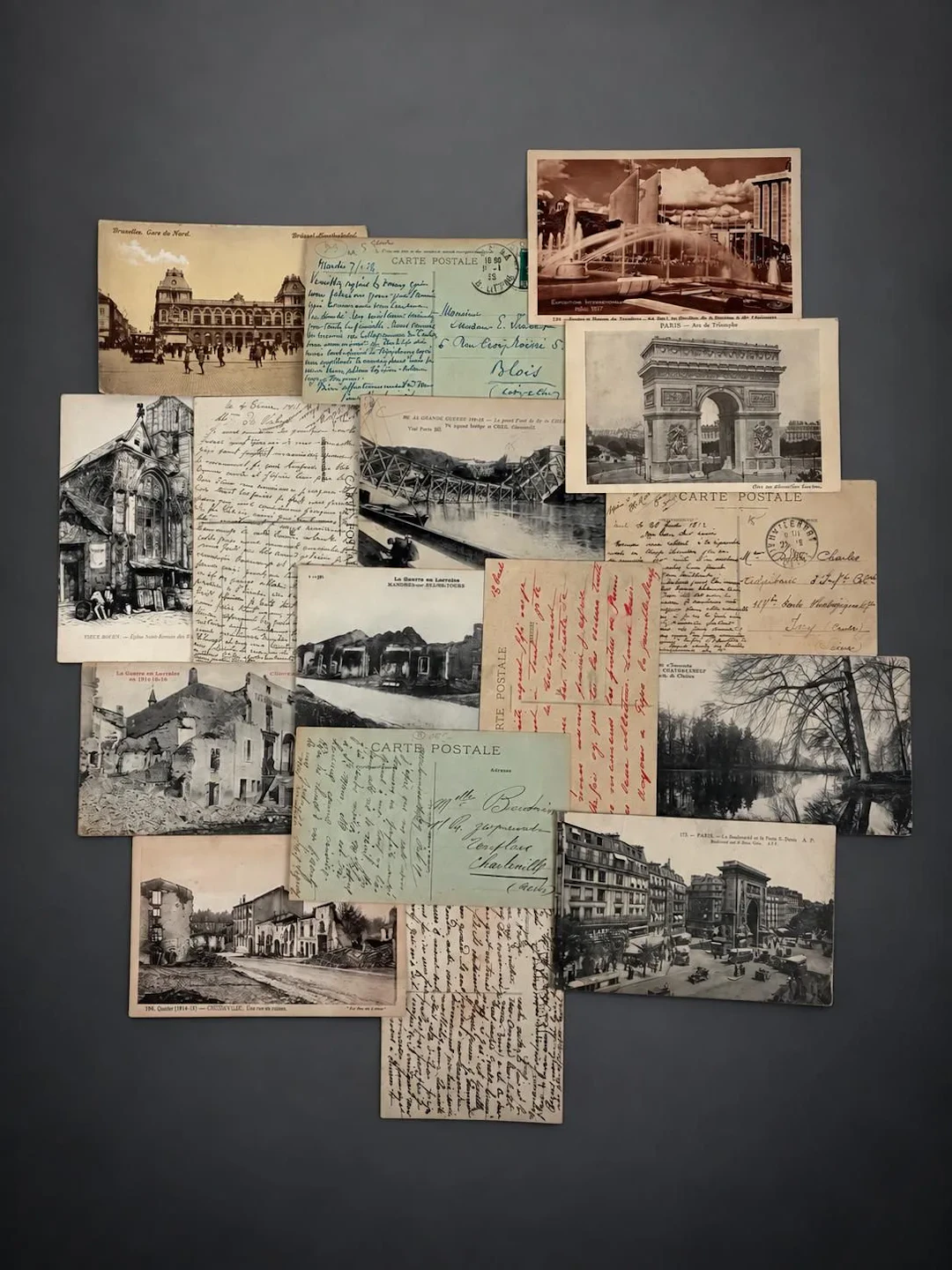 A box of postcards containing approximately 300 cards on var - Lot 108
