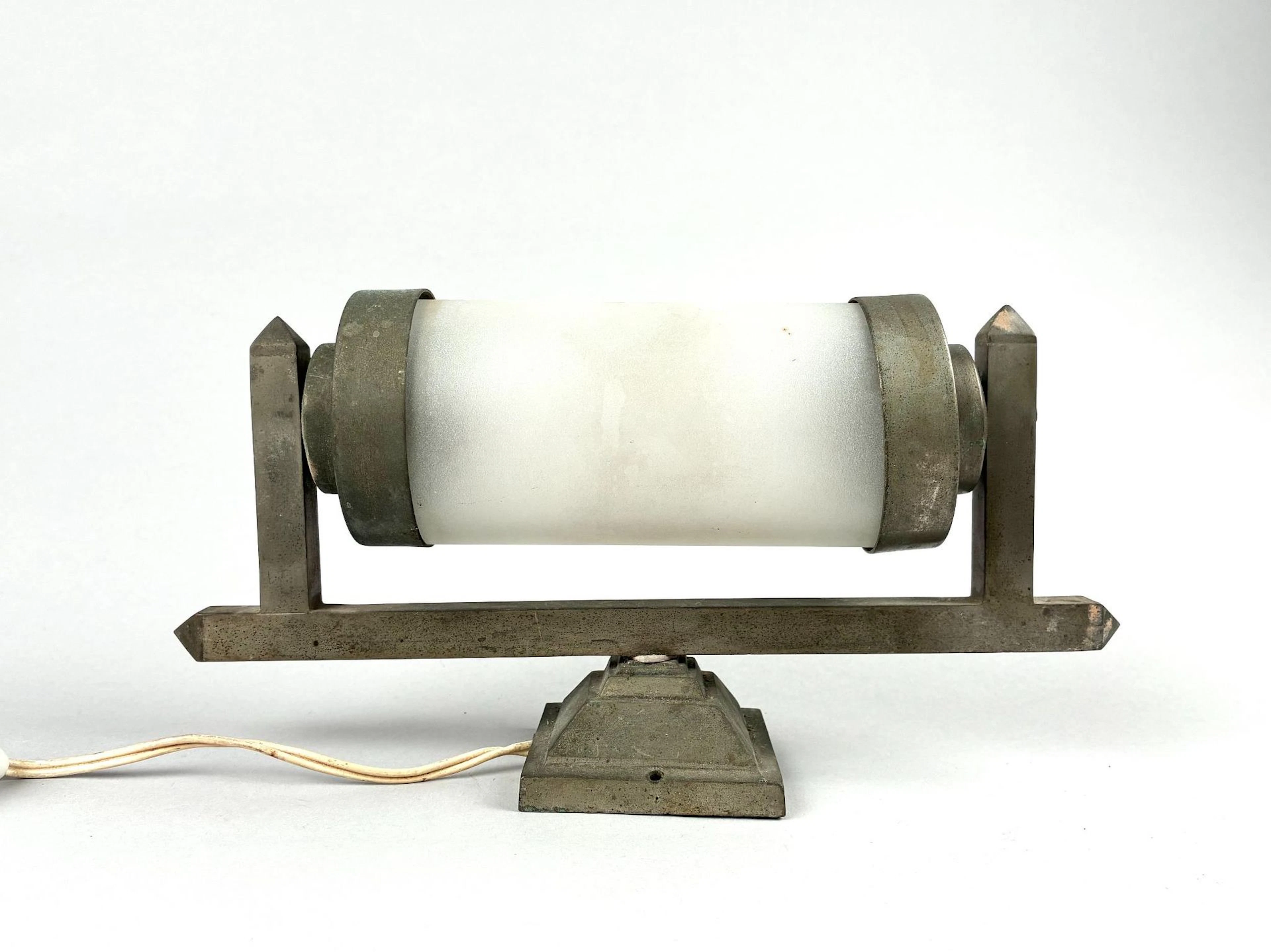 Cylindrical wall sconce made of metal and sandblasted glass - Lot 18