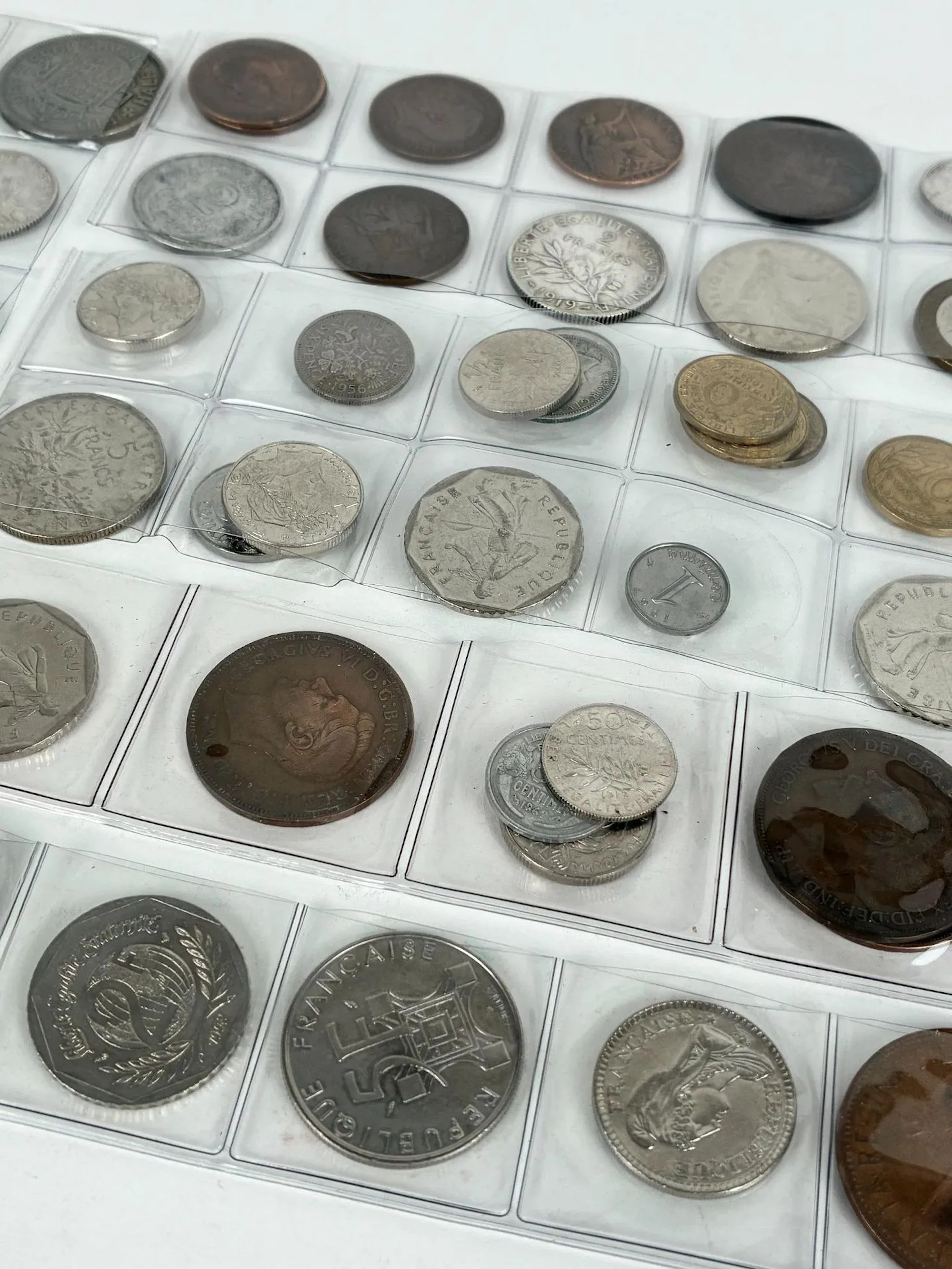 A lot of about 50 antique coins from France and England, som - Lot 489