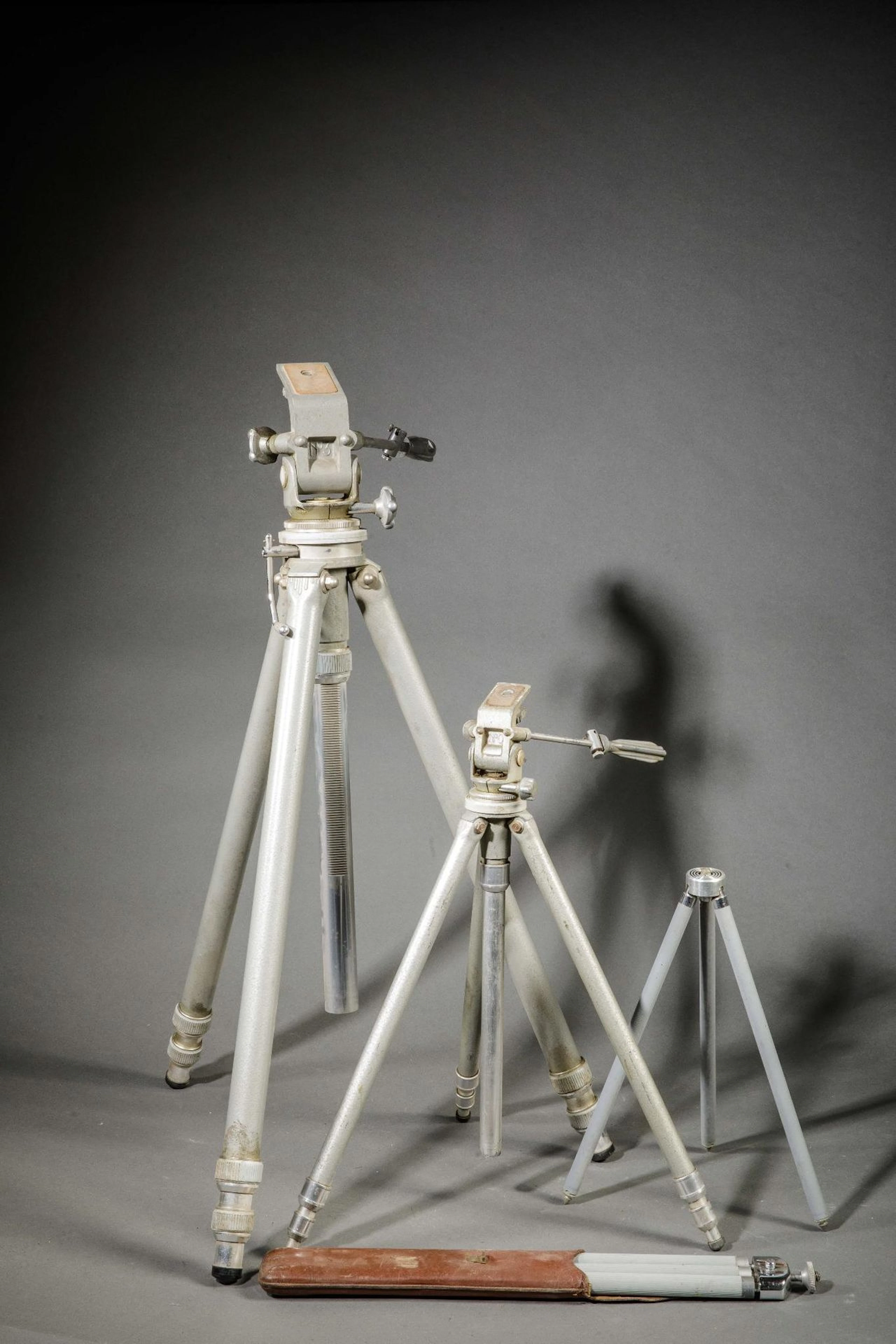 Set of four tripods, including a Gitzo No. 3. - Lot 94