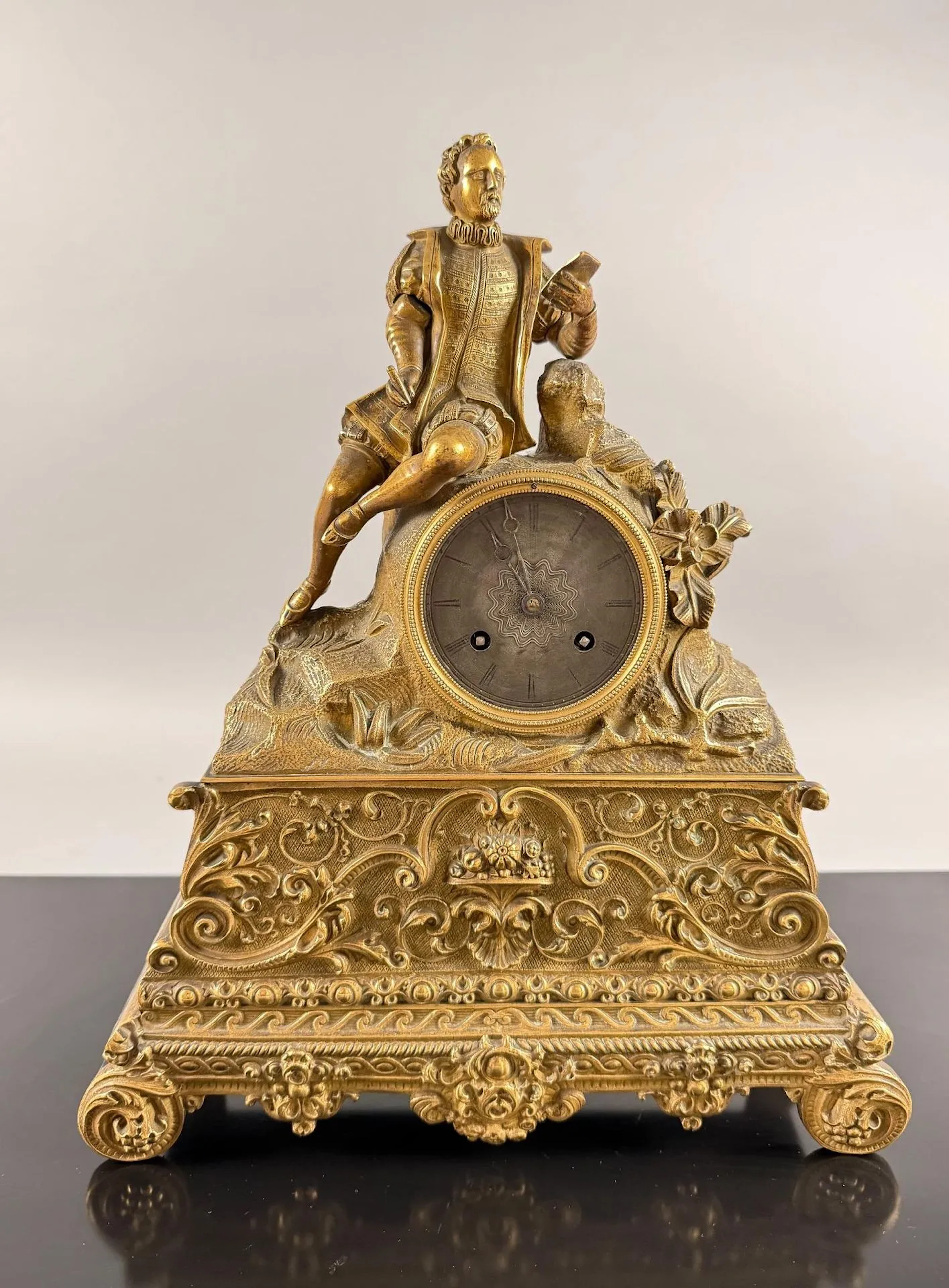 Gilt bronze clock depicting Christopher Columbus. The rectan - Lot 154