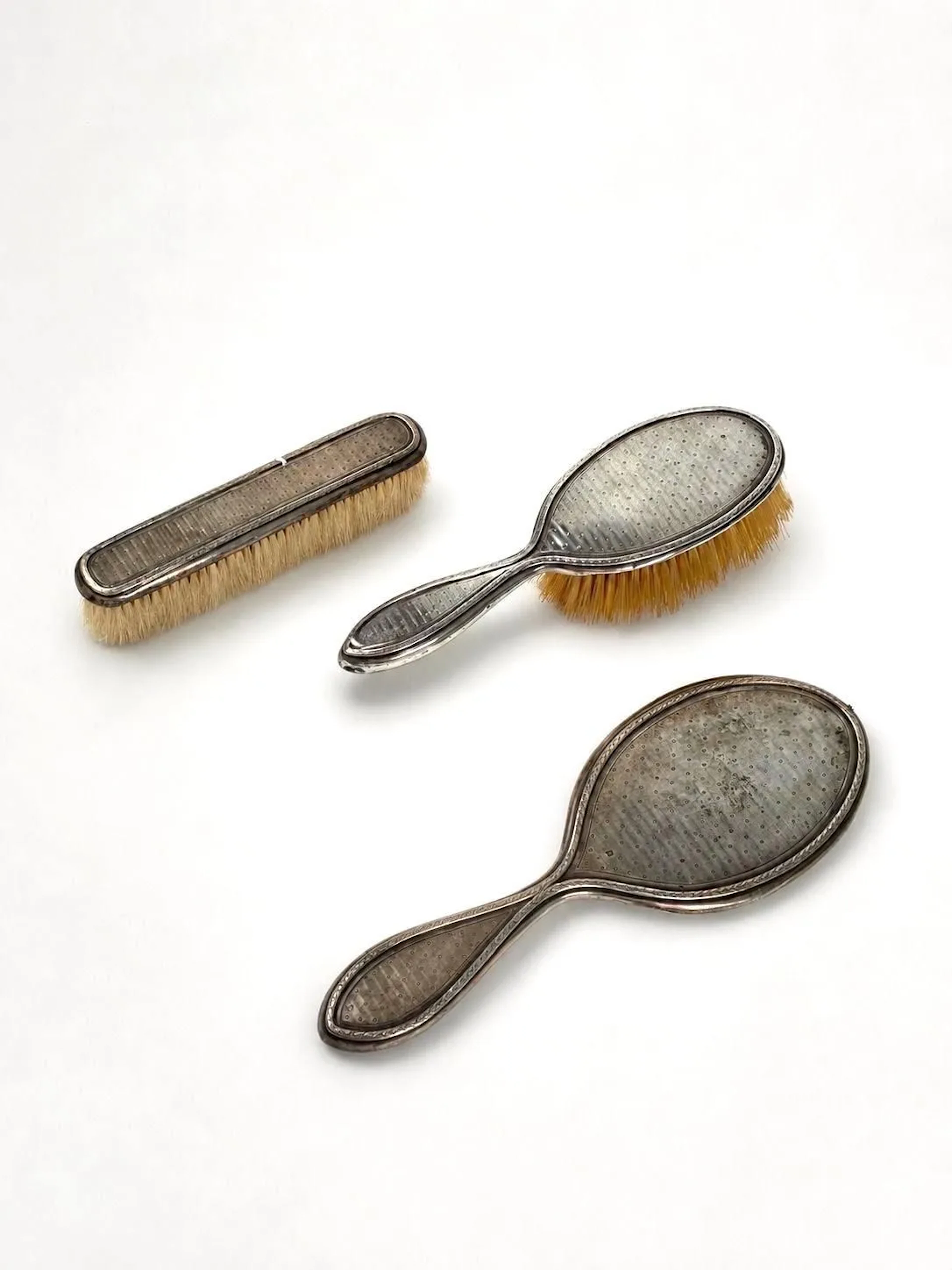 Set of two brushes, one oval for hair and the other rectangu - Lot 316