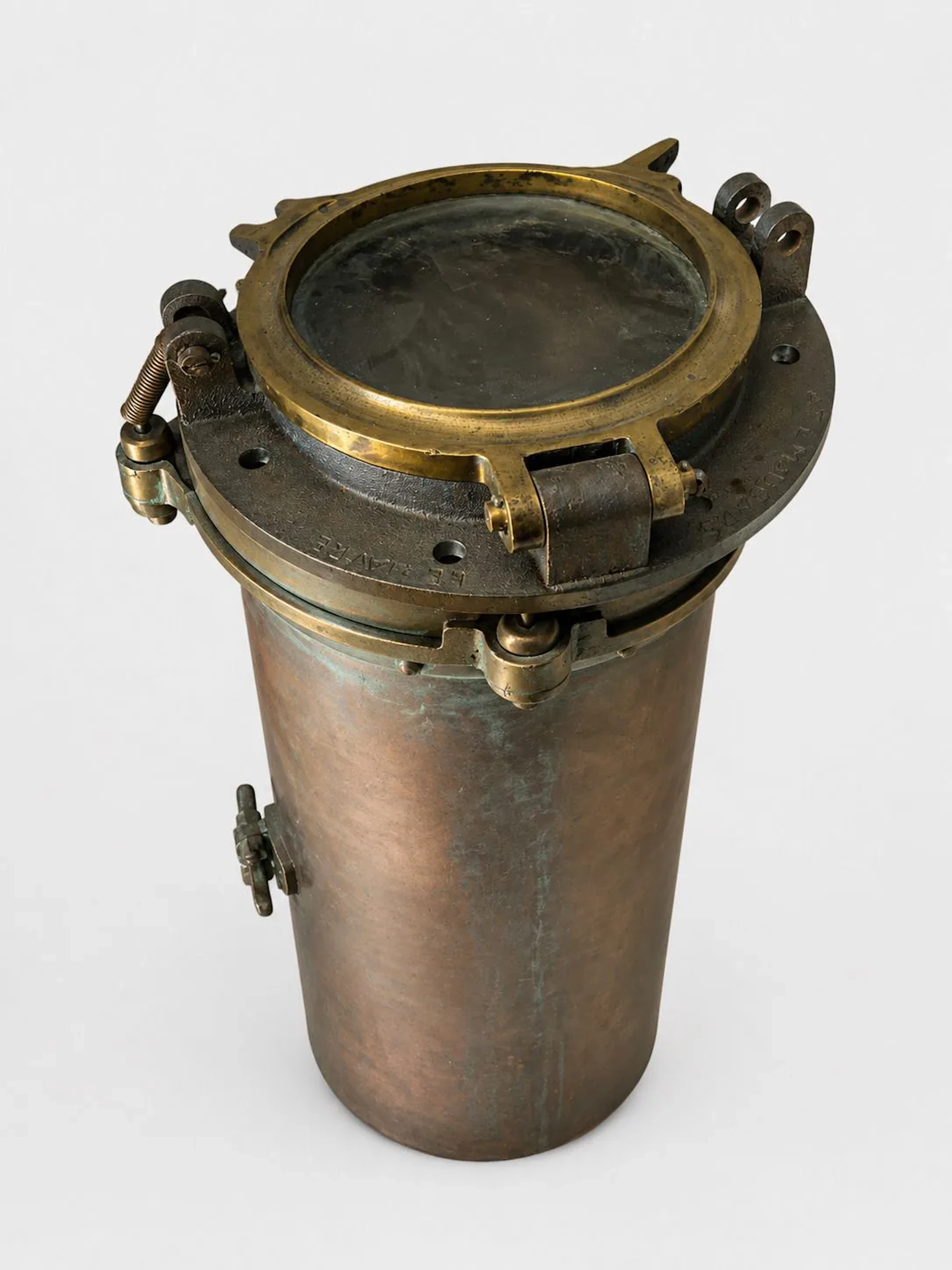 Brass and brushed steel ammunition magazine and porthole, Le - Lot 198