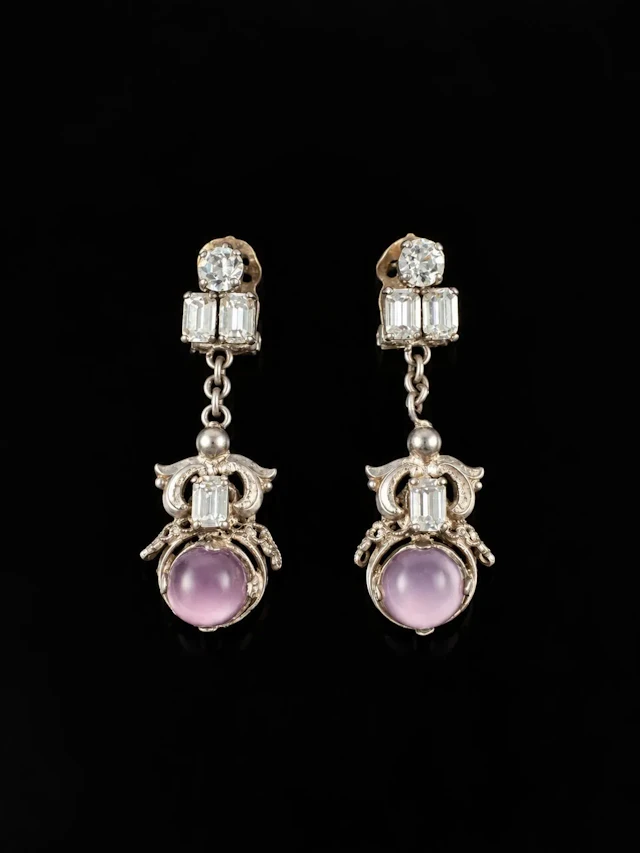 Pair of silver plated dangling ear clips adorned with rhines - Lot 43