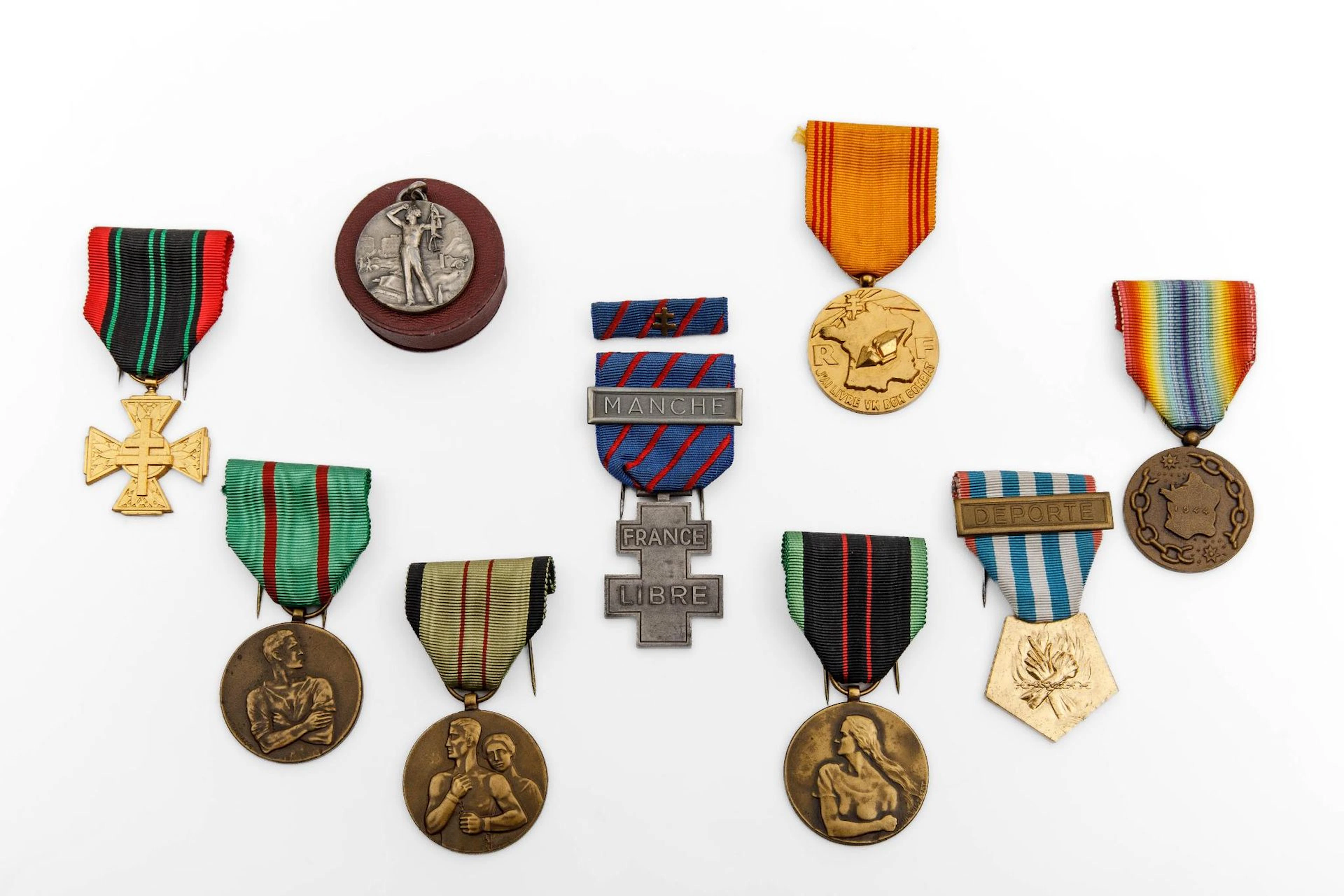 Set of Resistance Medals. - Lot 373