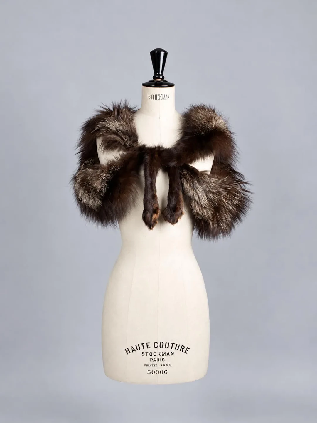 Black-and-white fox fur stole - Lot 141
