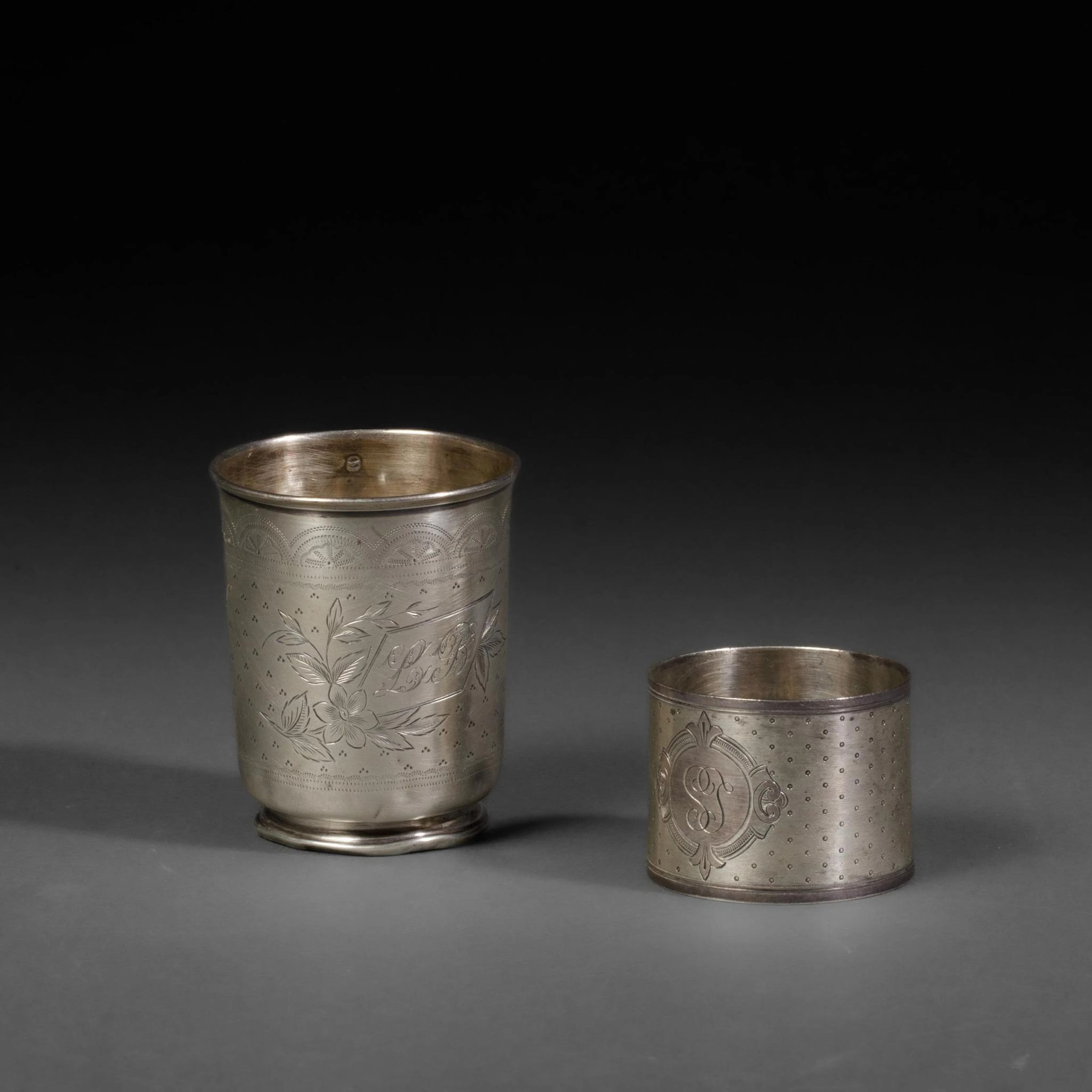 A goblet and a napkin ring made of 925-thousandths sterling - Lot 119