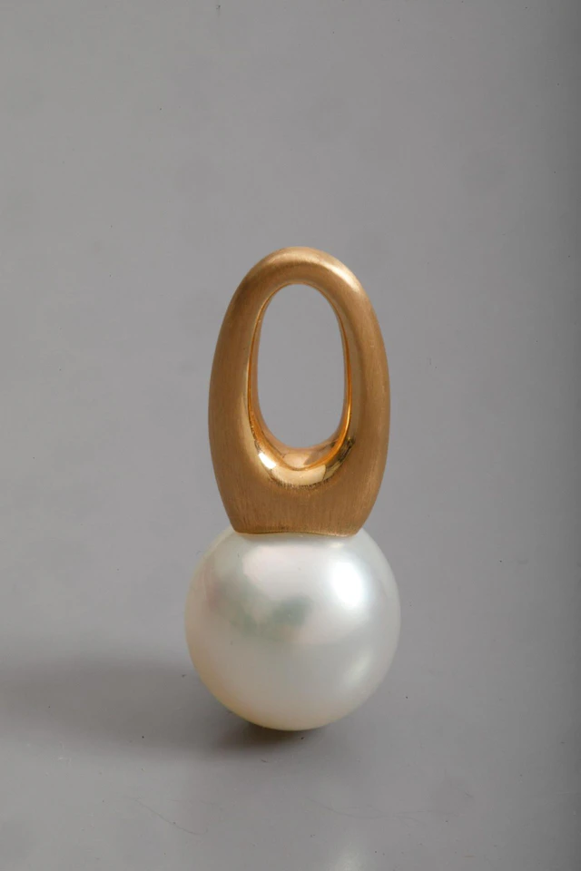 In the Cartier style - Lot 51