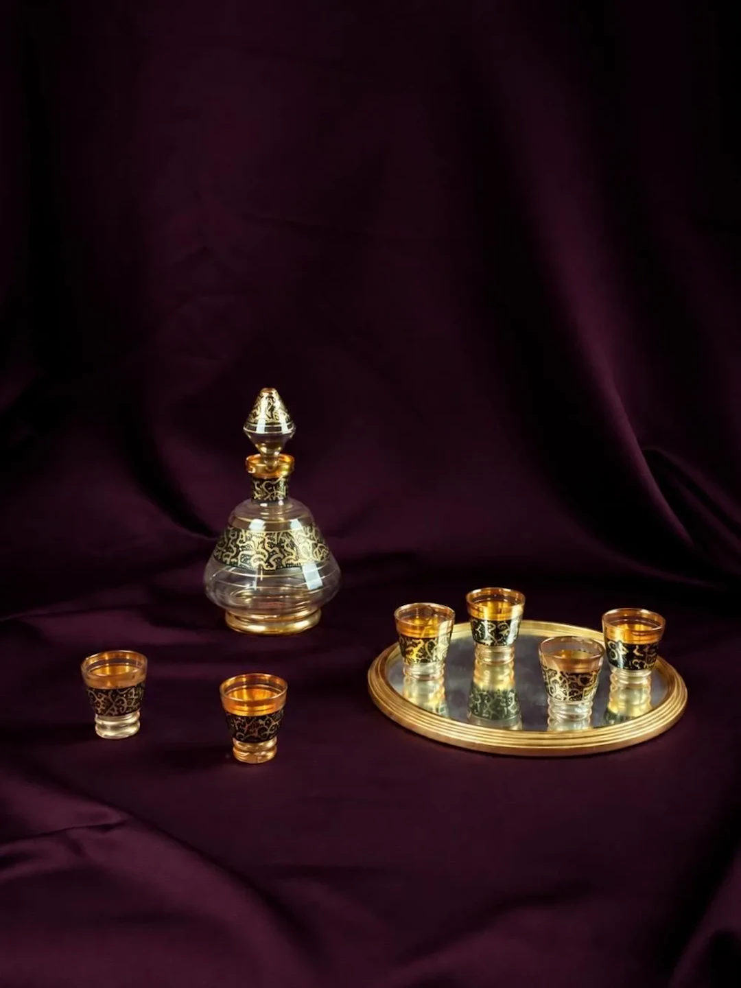 Small liqueur service in gilded enameled glass on a tray, pr - Lot 77