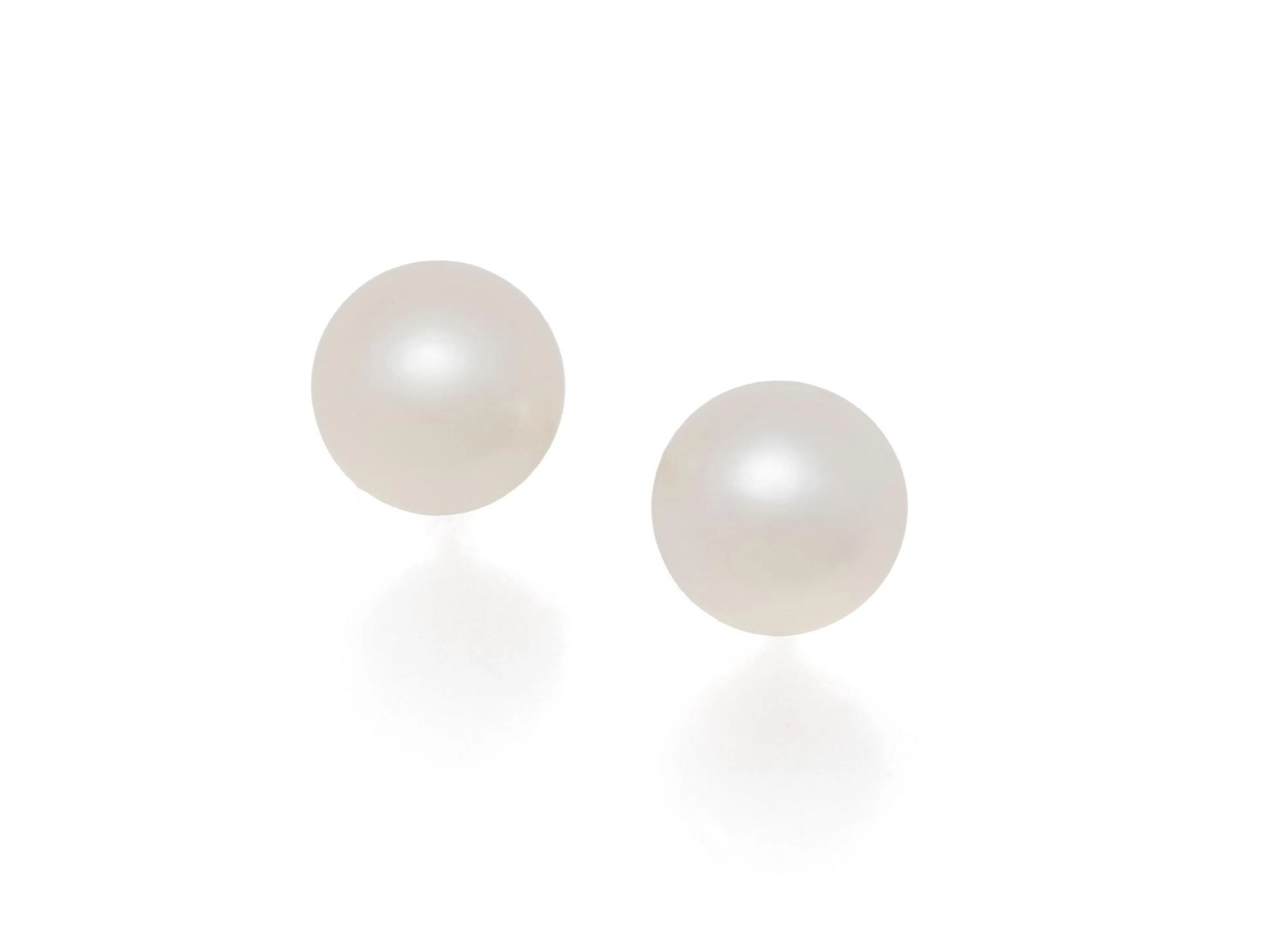 Pair of stud earrings in 750-thousandths gold, adorned with - Lot 61