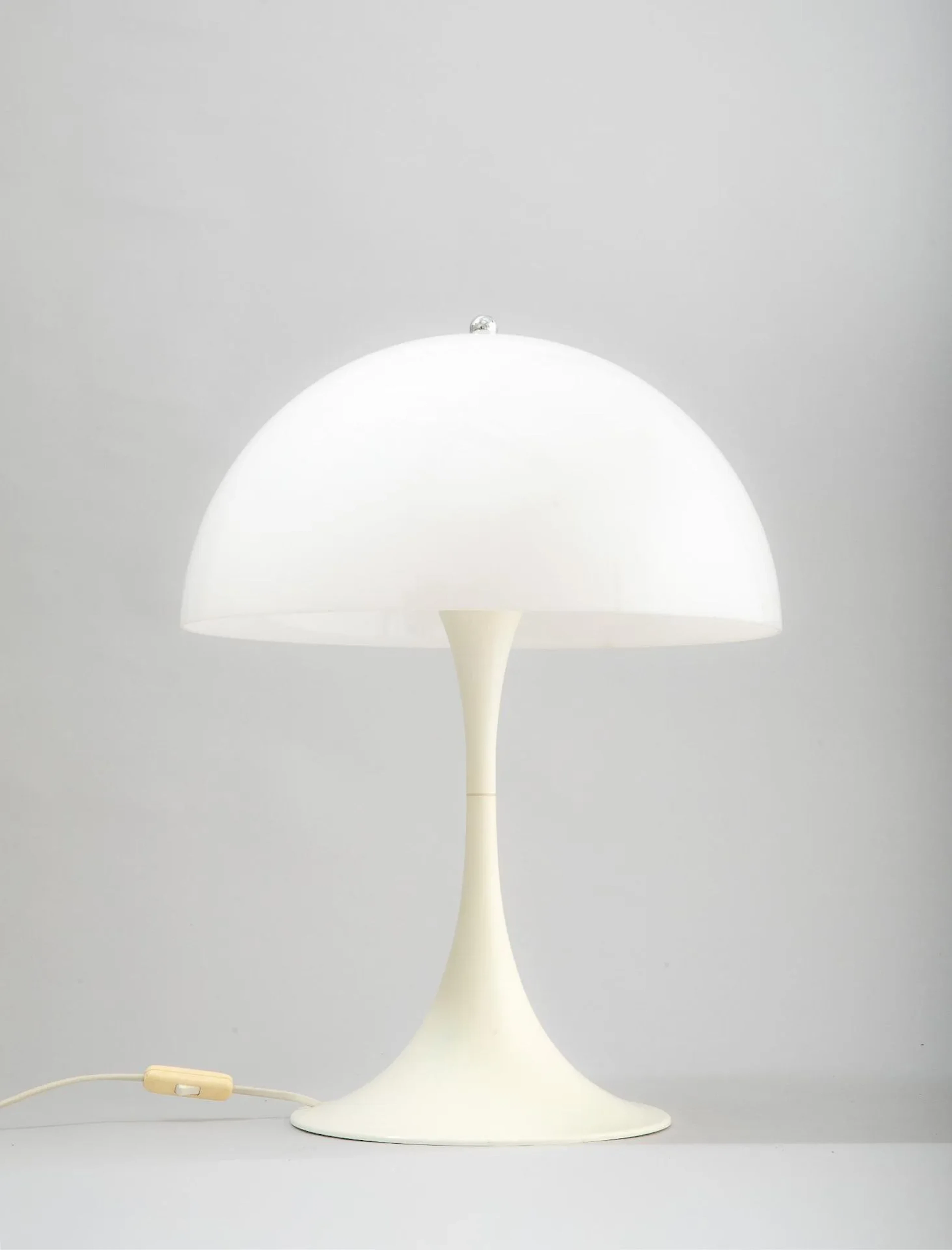 Verner PANTON (Gentofte, Denmark, 1926 - Copenhagen, Denmark - Lot 376