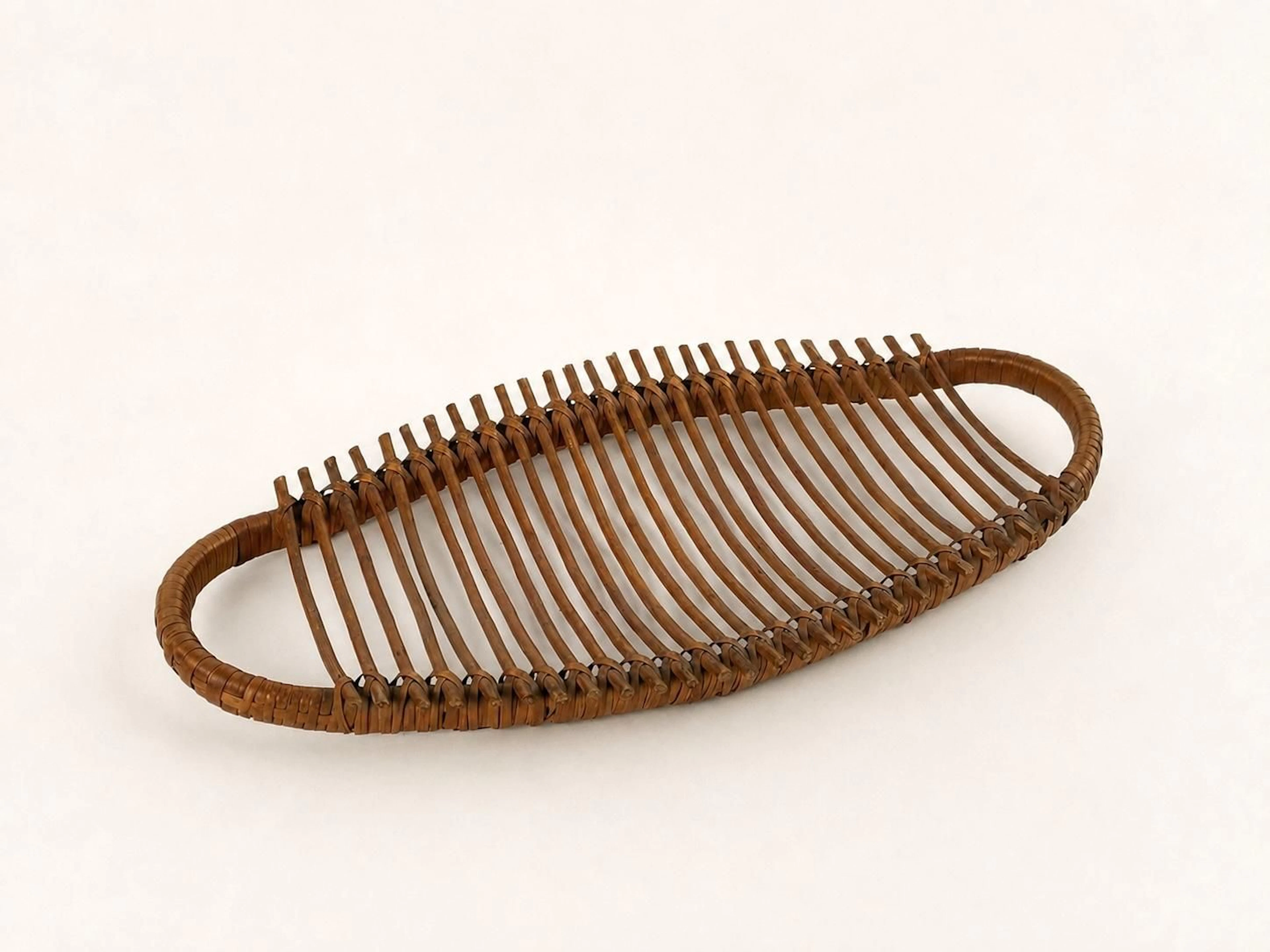 Woven wicker fruit basket - Lot 101