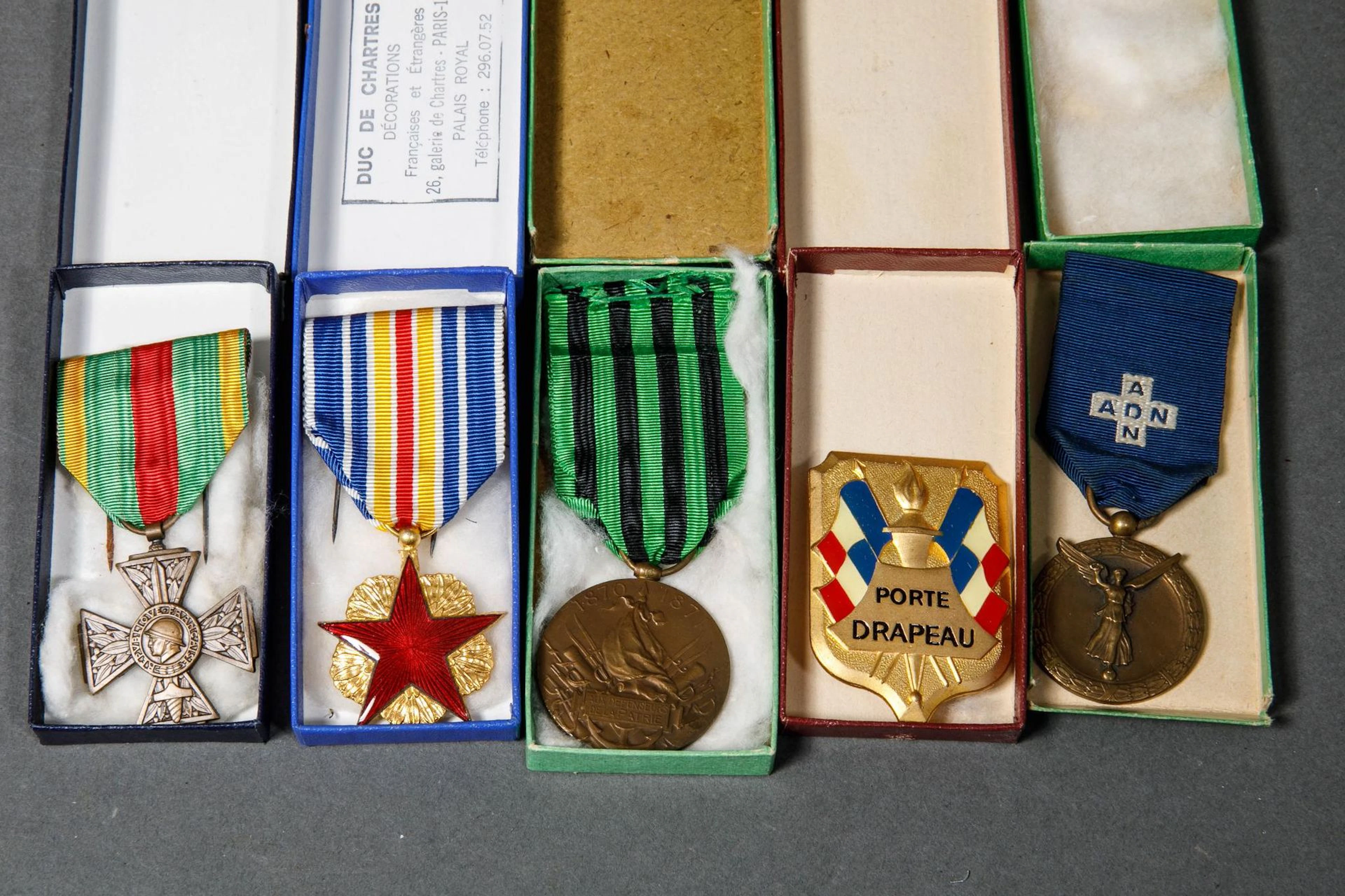France, set of medals. - Lot 372