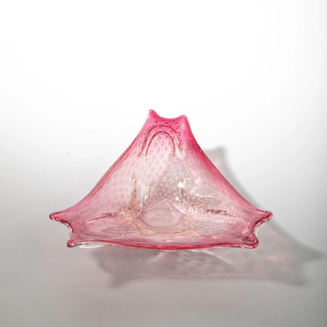 Murano bubbled pink fushia glass three-lobed pocket bowl - Lot 1