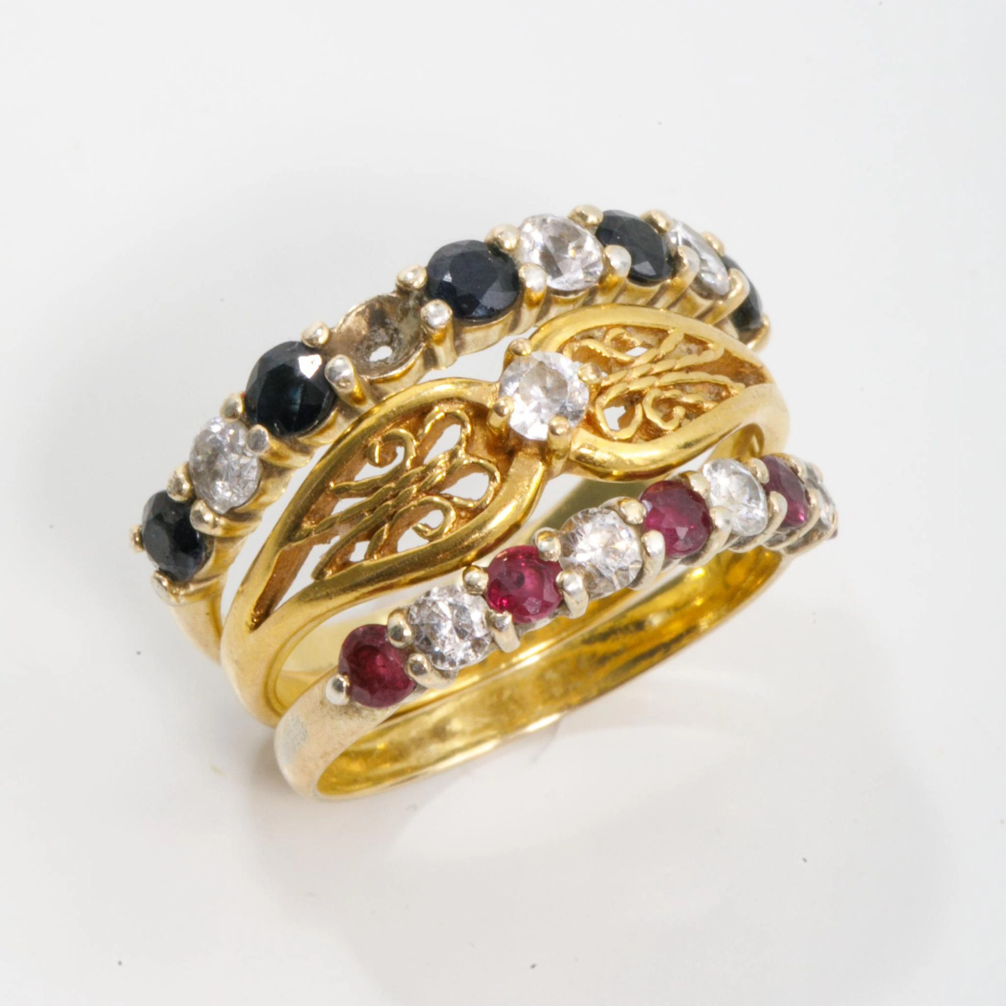 Three gold rings (to be verified) - Lot 14