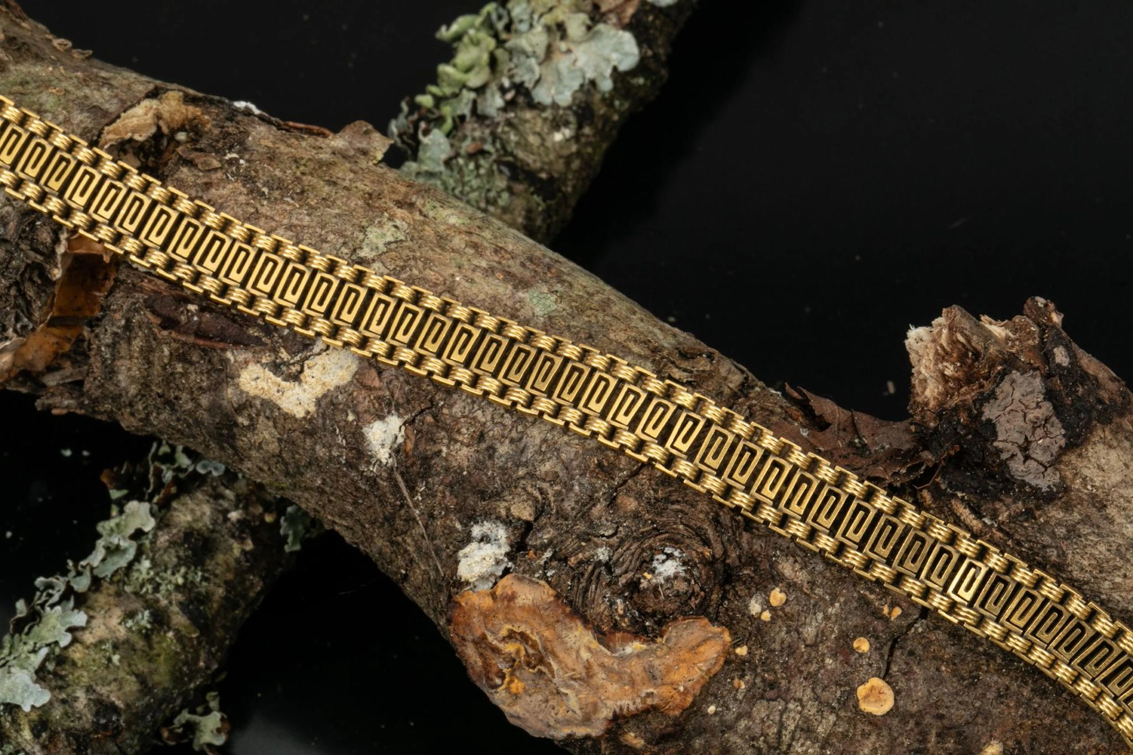 Bracelet à maillon à motif de frise grecque en or jaune 750 - Lot 73