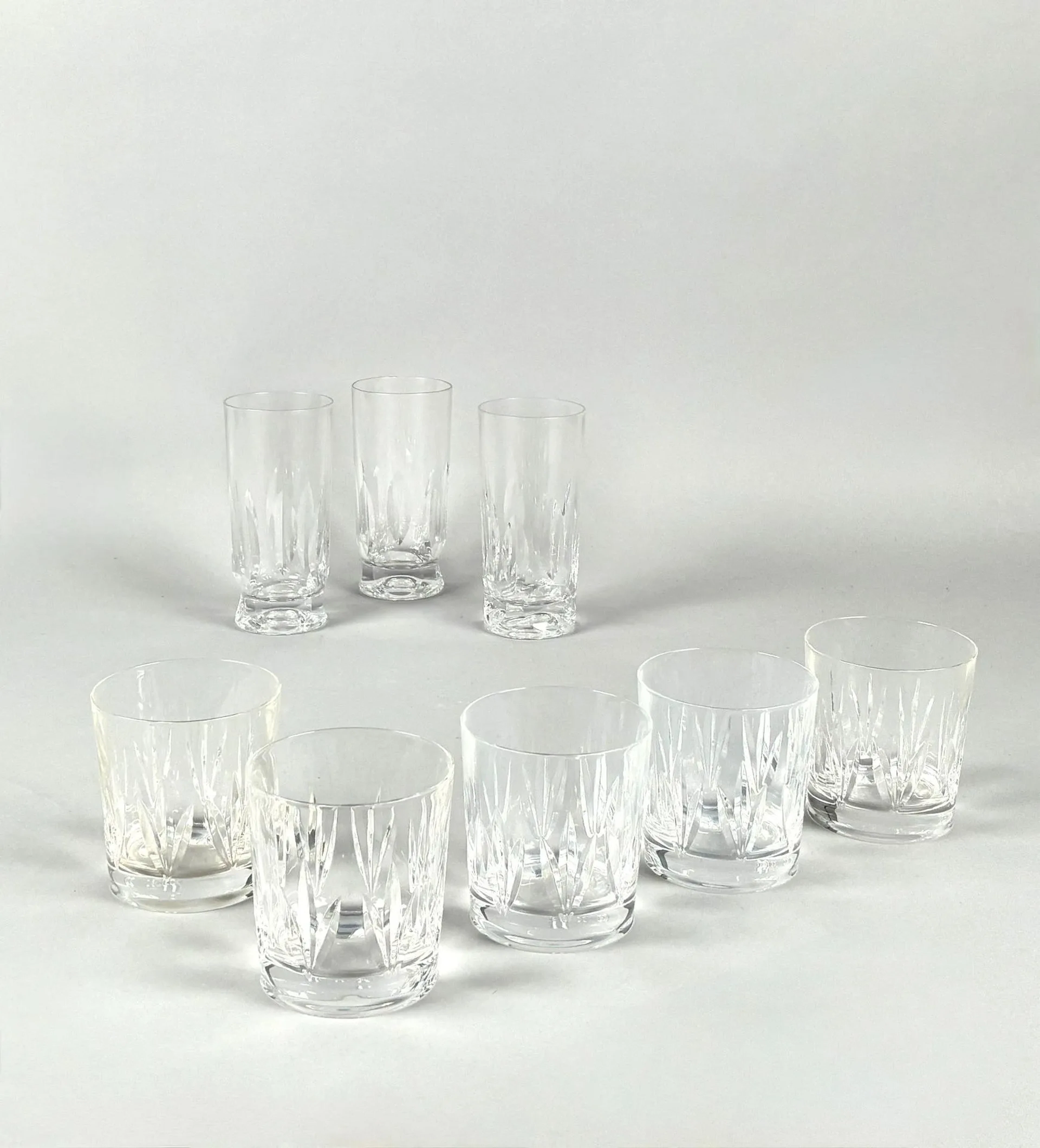 Suite of five crystal whisky glasses; 9 x 8.5 cm - Lot 622