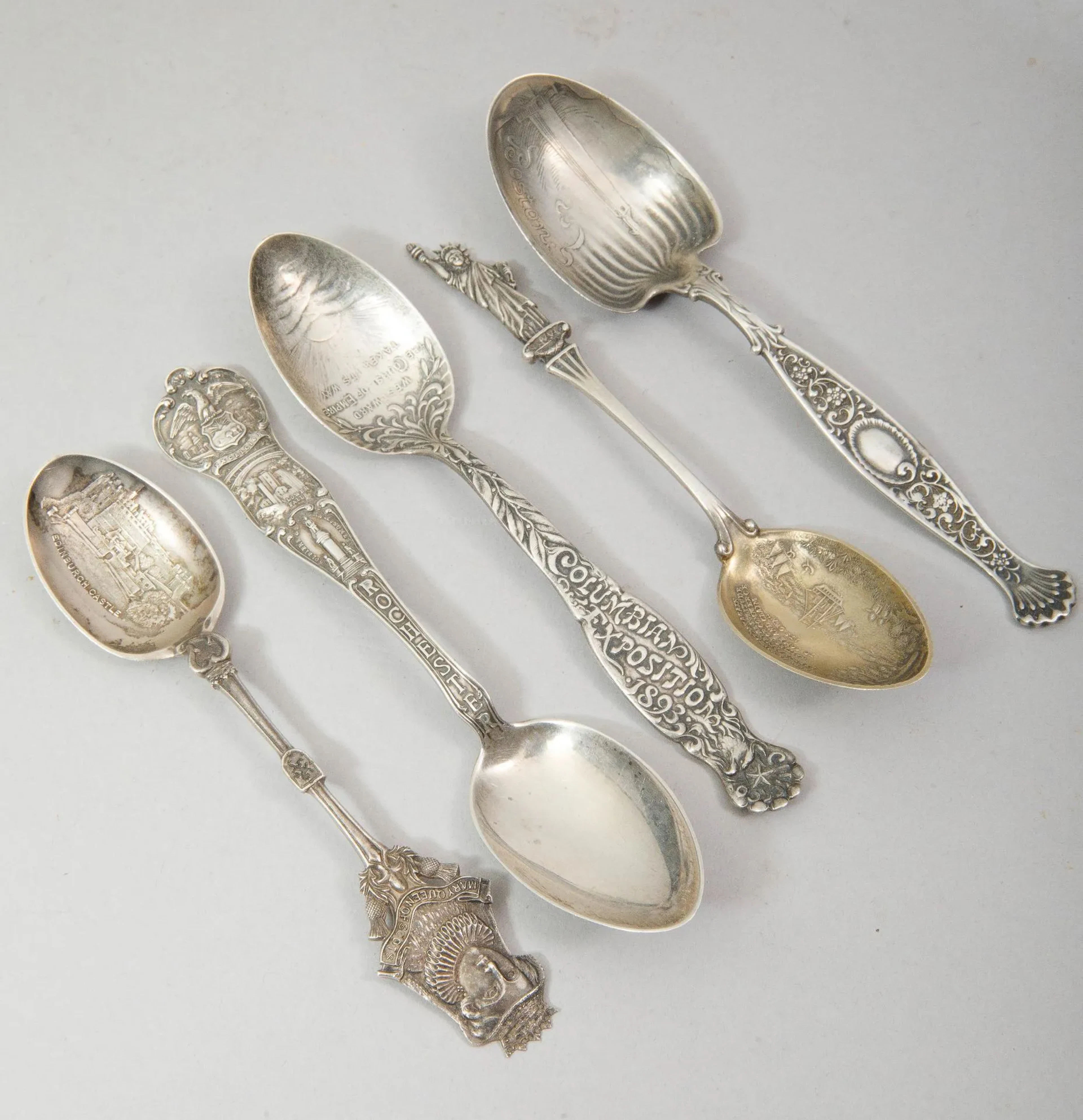 Interesting suite of five silver spoons, - Lot 257