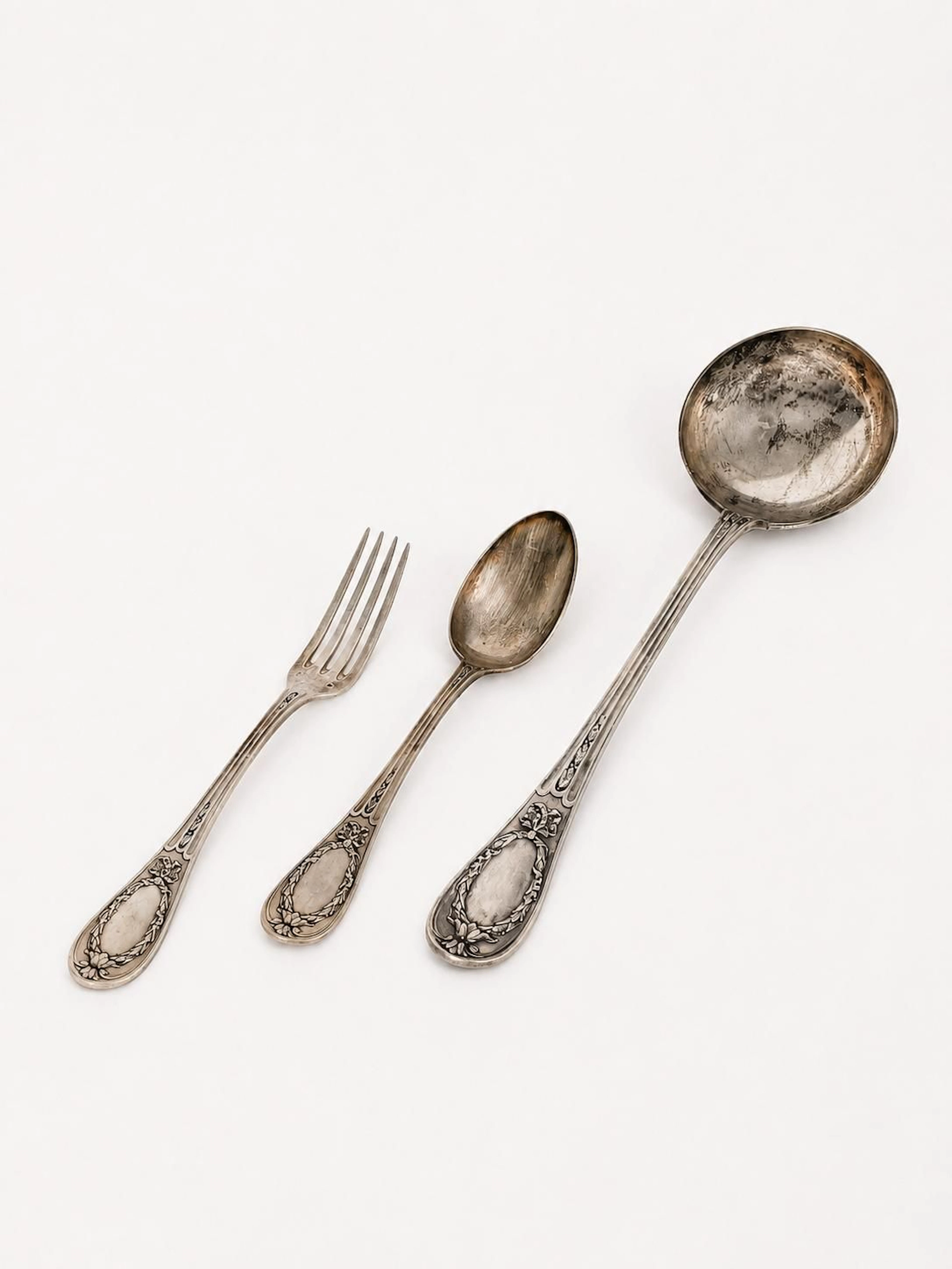 Set consisting of a ladle and a serving spoon, decorated in - Lot 120
